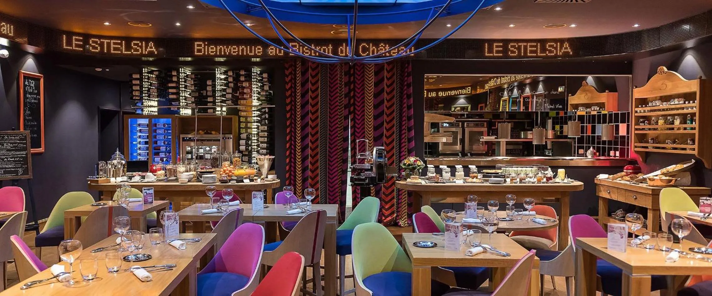 Restaurant/places to eat in Le Stelsia Resort