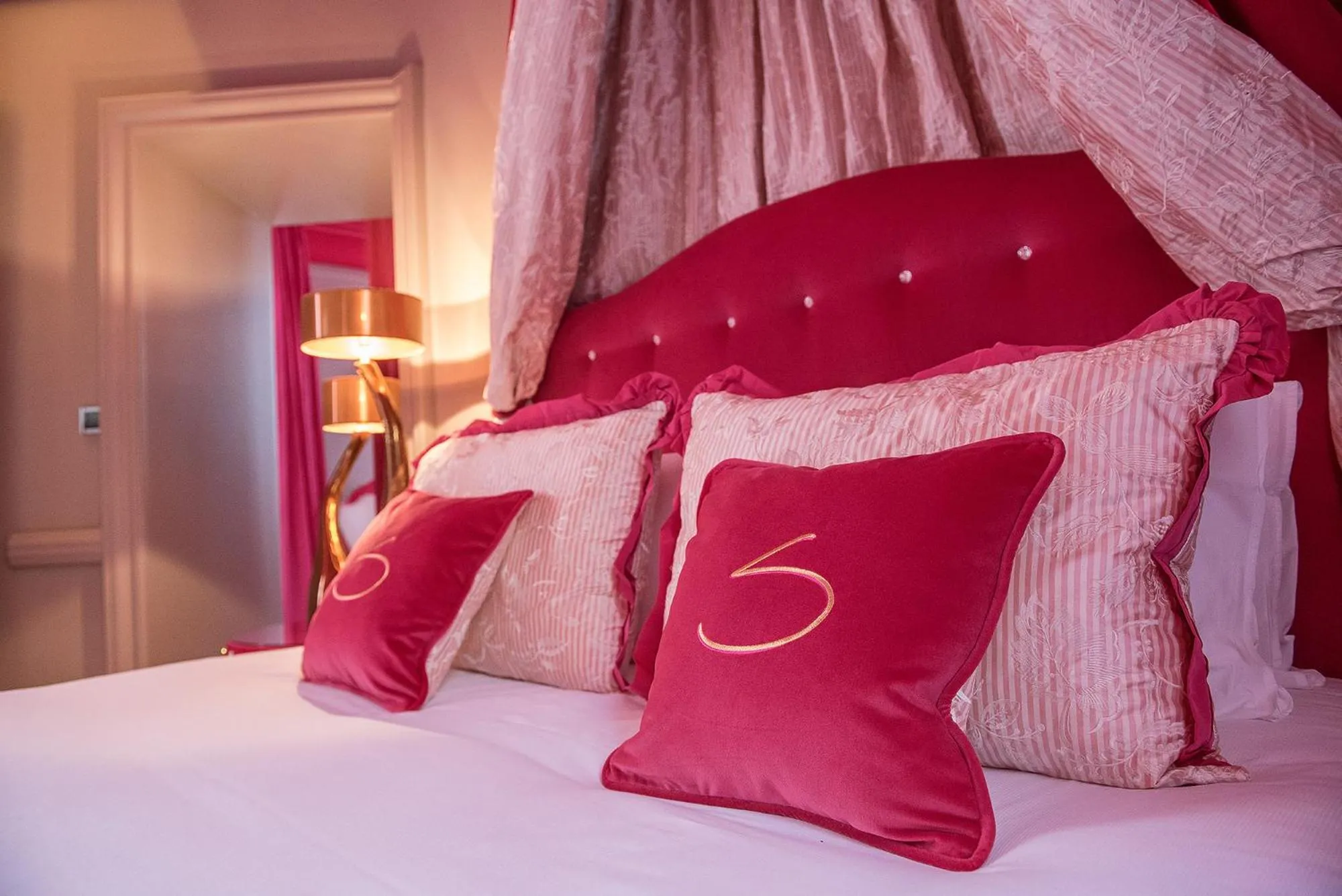 Bed in Le Stelsia Resort