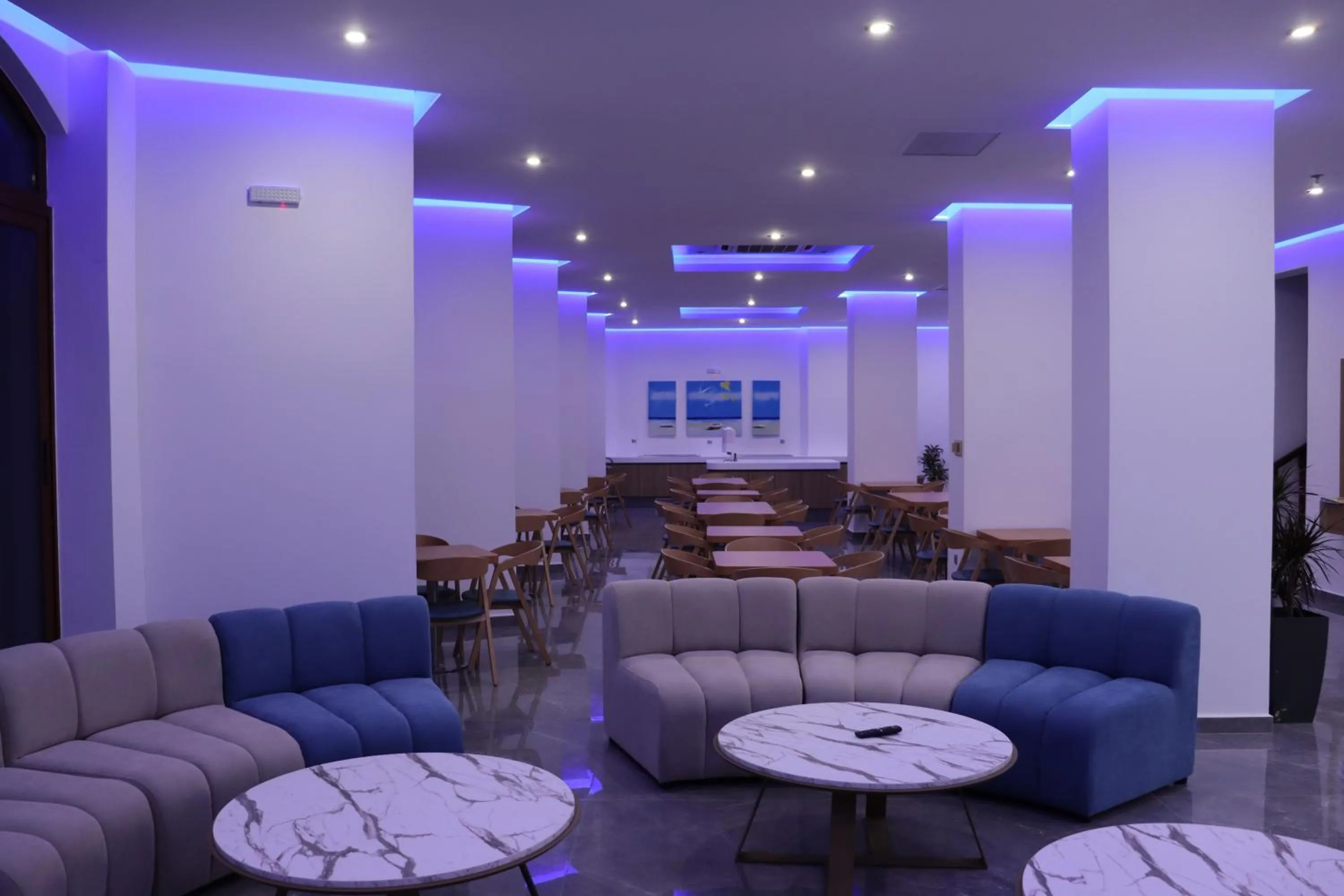Communal lounge/ TV room in Oceanis Hotel