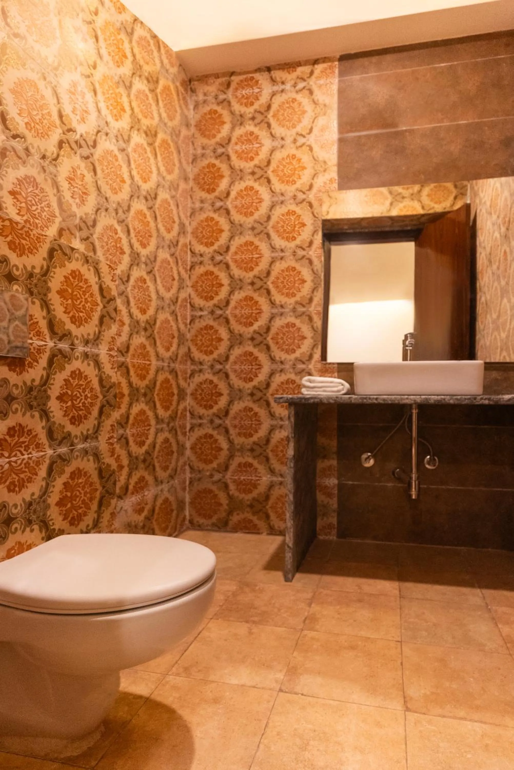 Toilet in Haut Monde Rajputana Palace