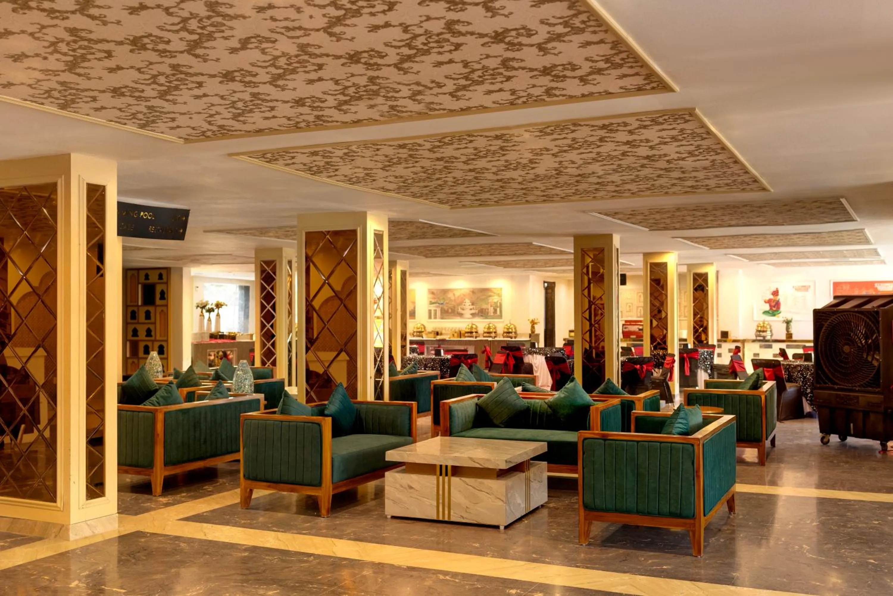 Restaurant/places to eat in Haut Monde Rajputana Palace