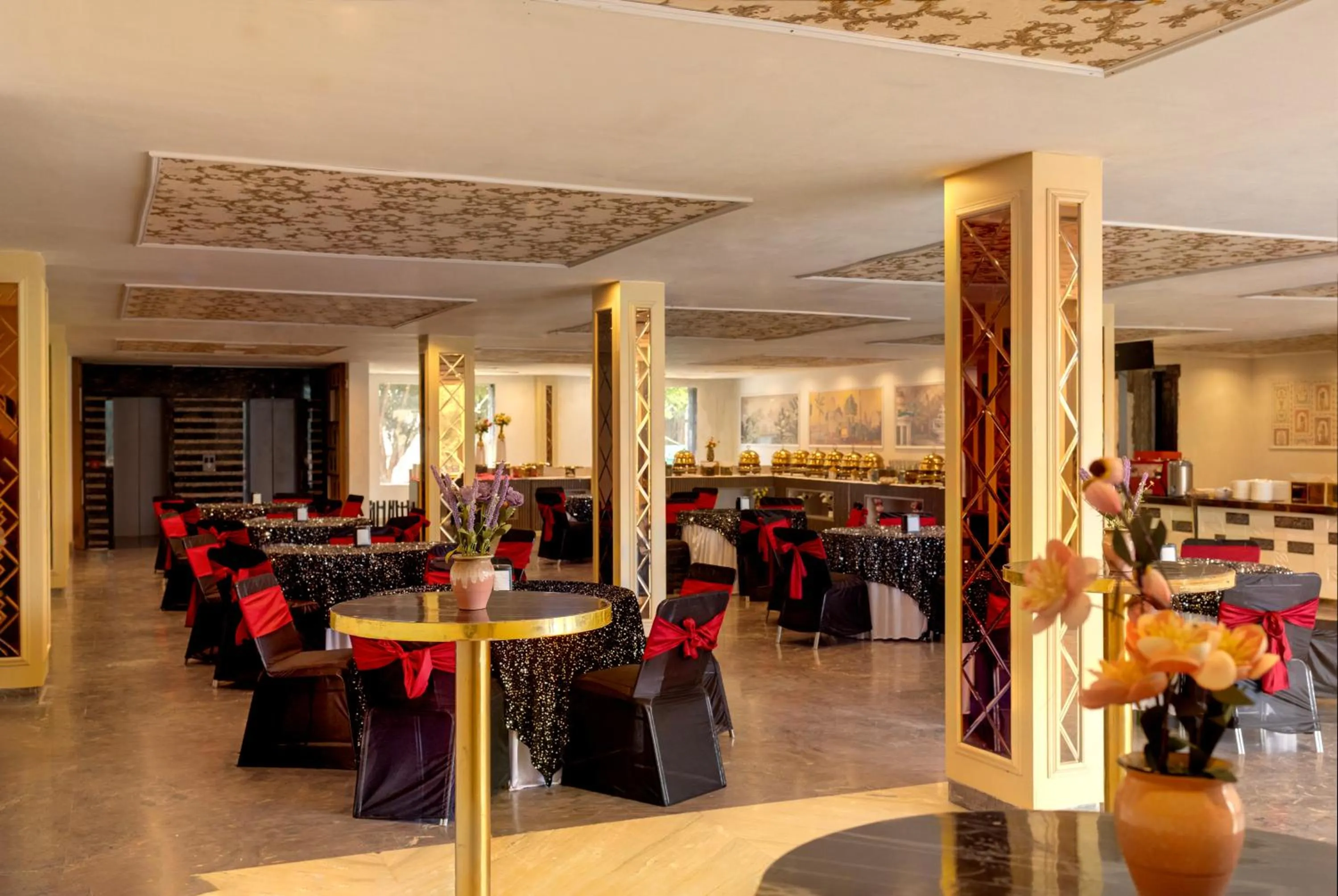 Restaurant/places to eat in Haut Monde Rajputana Palace