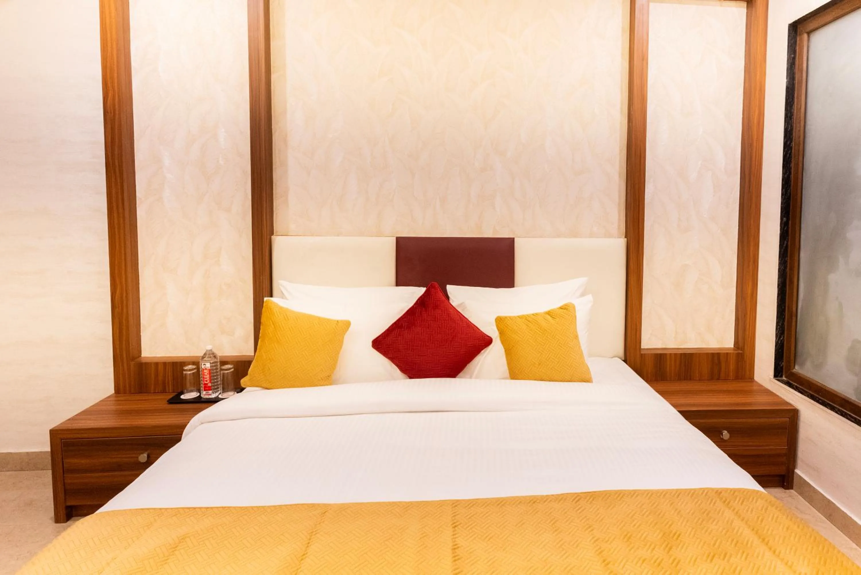Bed in Haut Monde Rajputana Palace