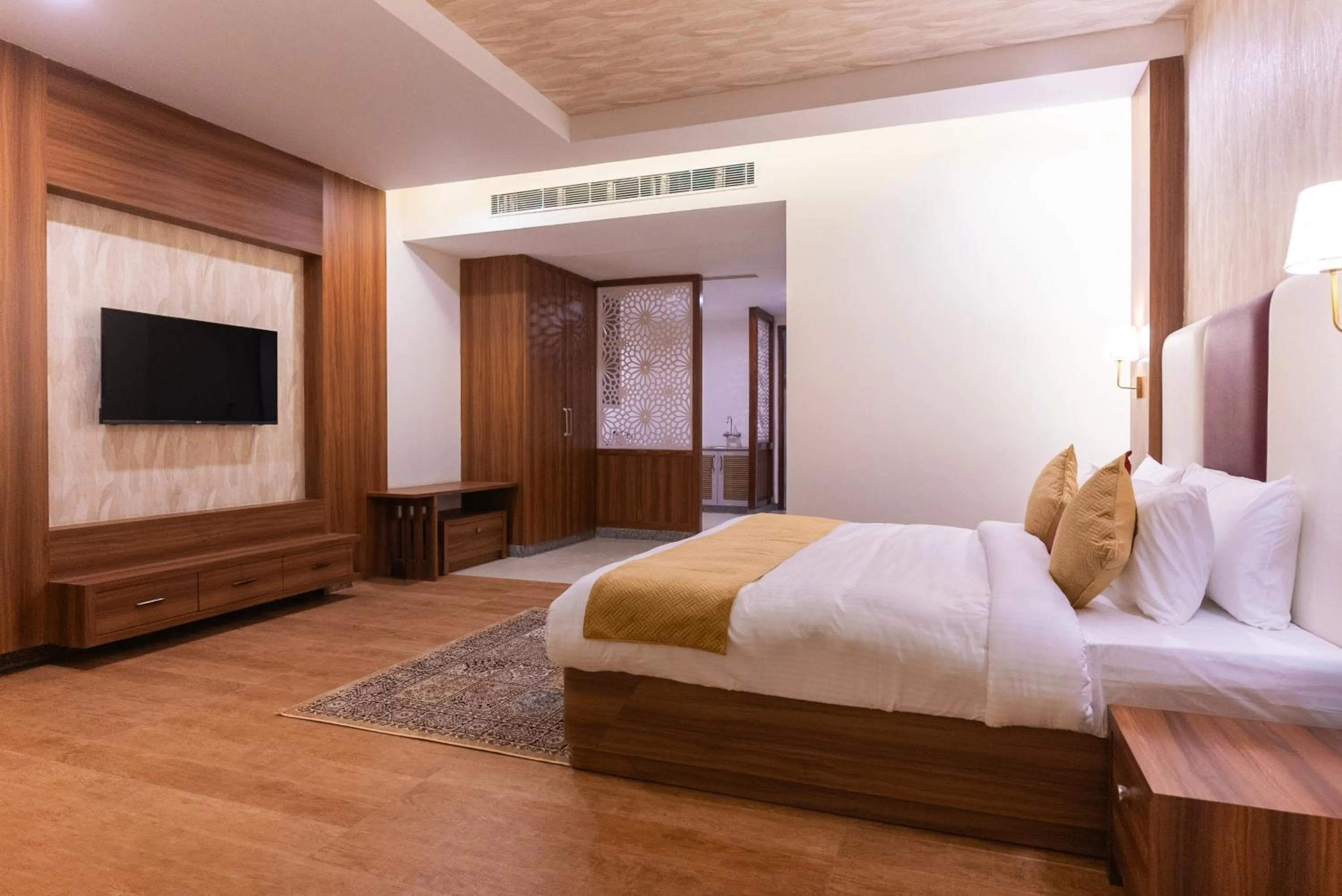 Communal lounge/ TV room, Bed in Haut Monde Rajputana Palace