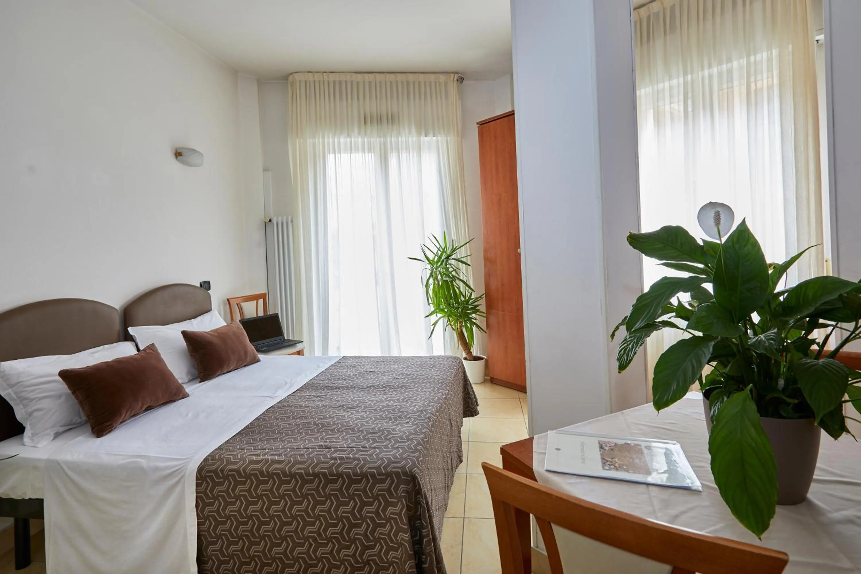 Bed in Residence Fellini