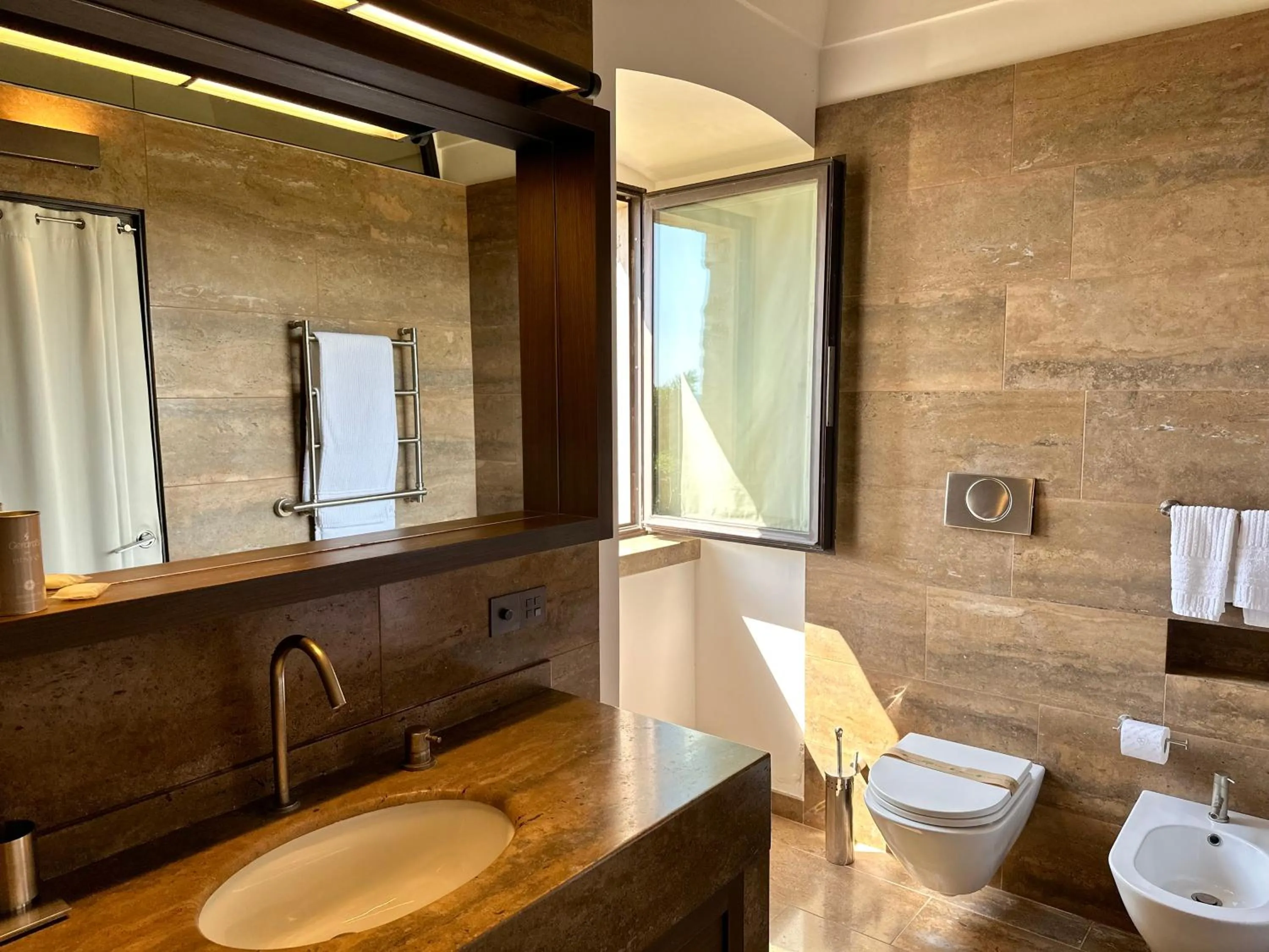 Bathroom in Relais Histò San Pietro Sul Mar Piccolo