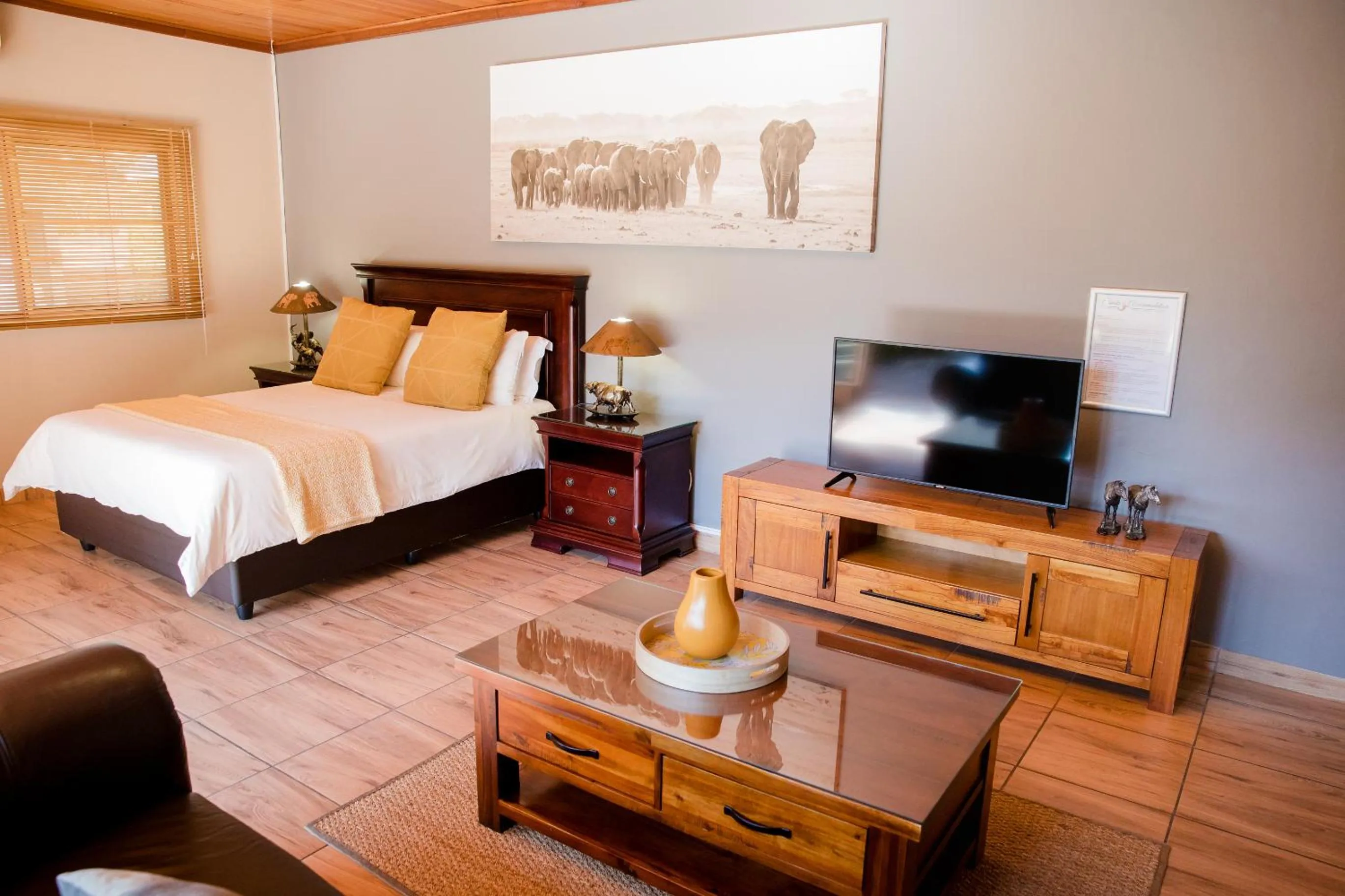 Photo of the whole room, Bed in 85 Ehmke Guesthouse