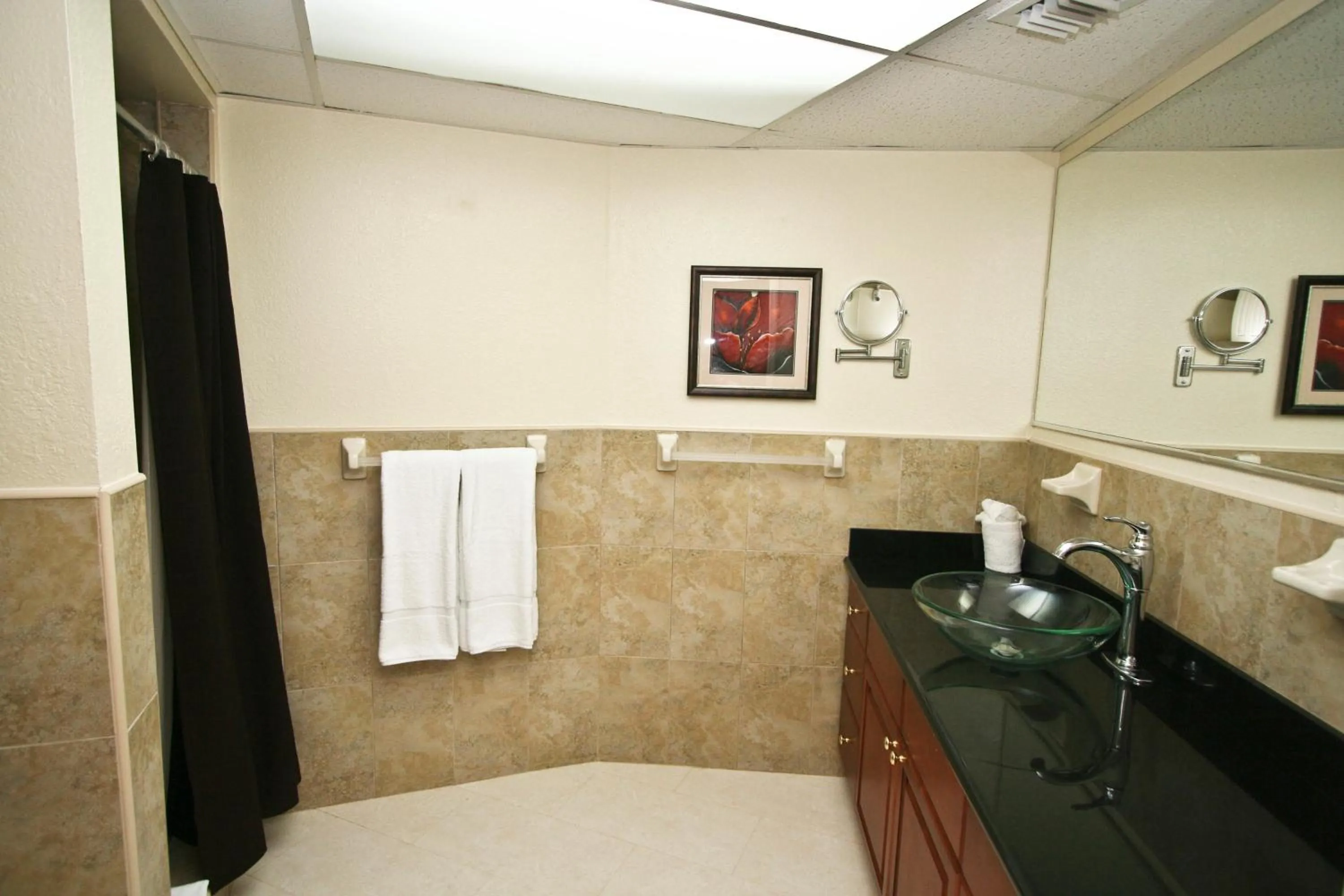 Bathroom in Ocean Reef Yacht Club & Resort