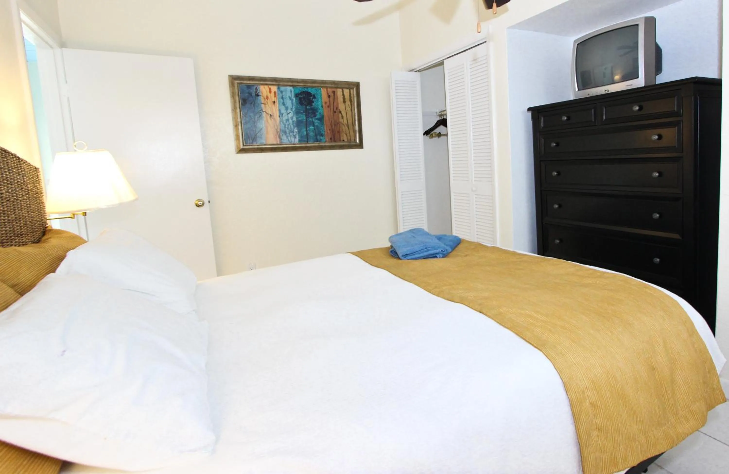 Bedroom, Bed in Ocean Reef Yacht Club & Resort