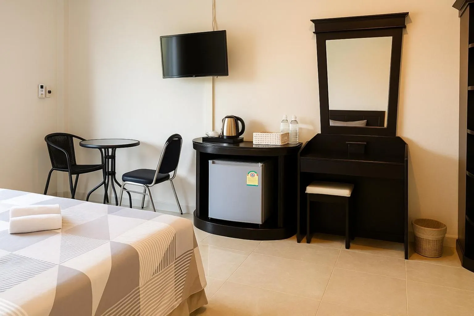 Bed in Srisuksan Klong Muang Beach