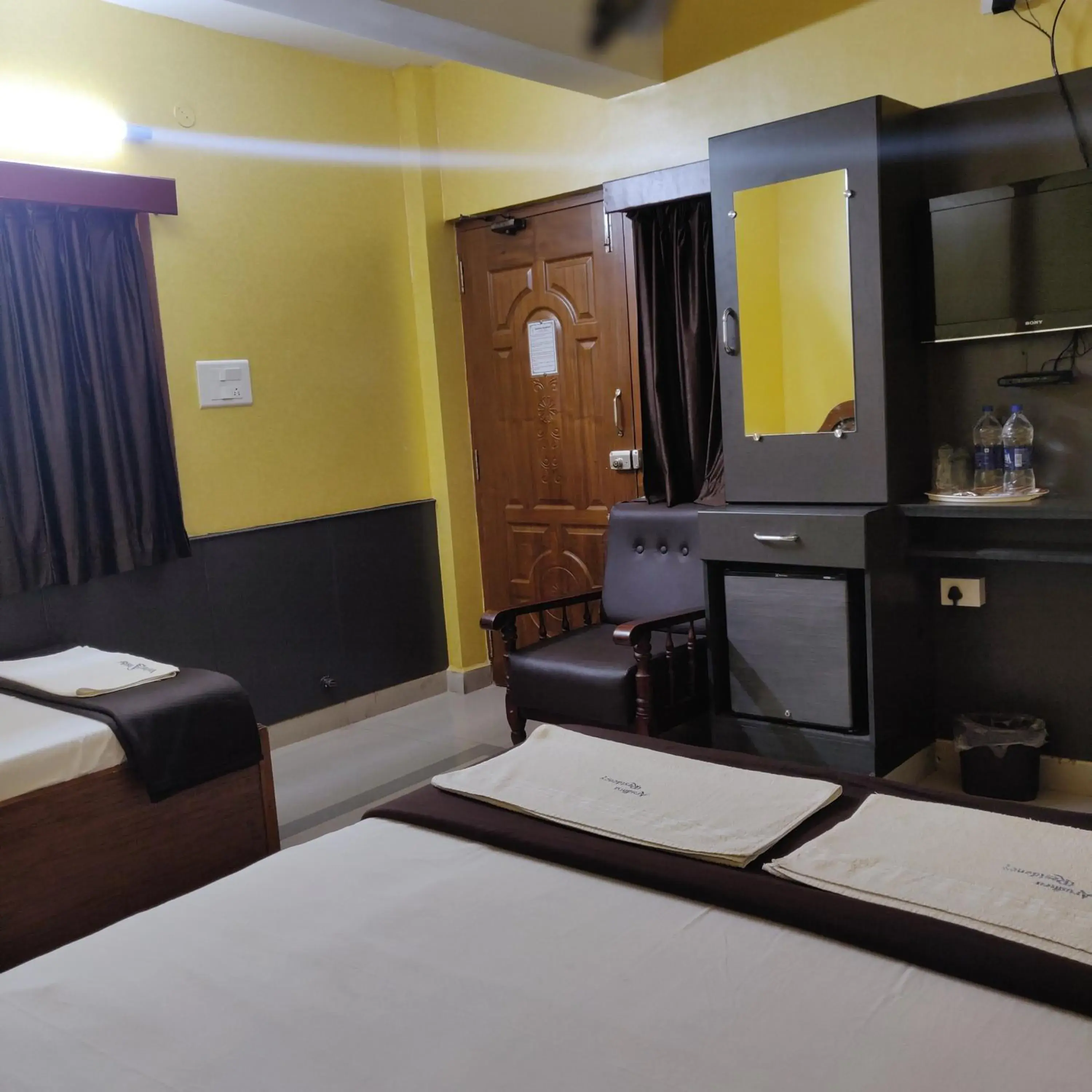 Executive Triple Room in Arudhra Residency Executive Triple Room in Arudhra Residency