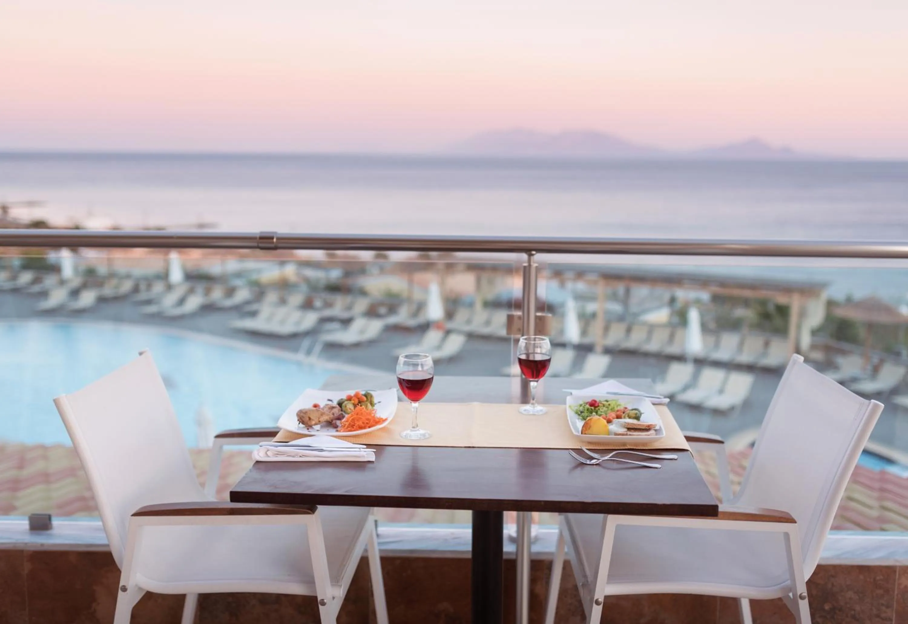 Grand Blue Beach Hotel