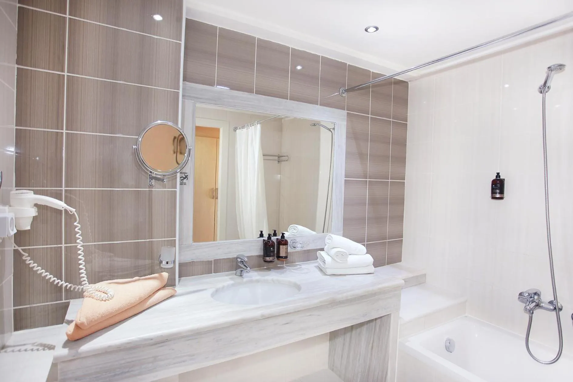 Grand Blue Beach Hotel