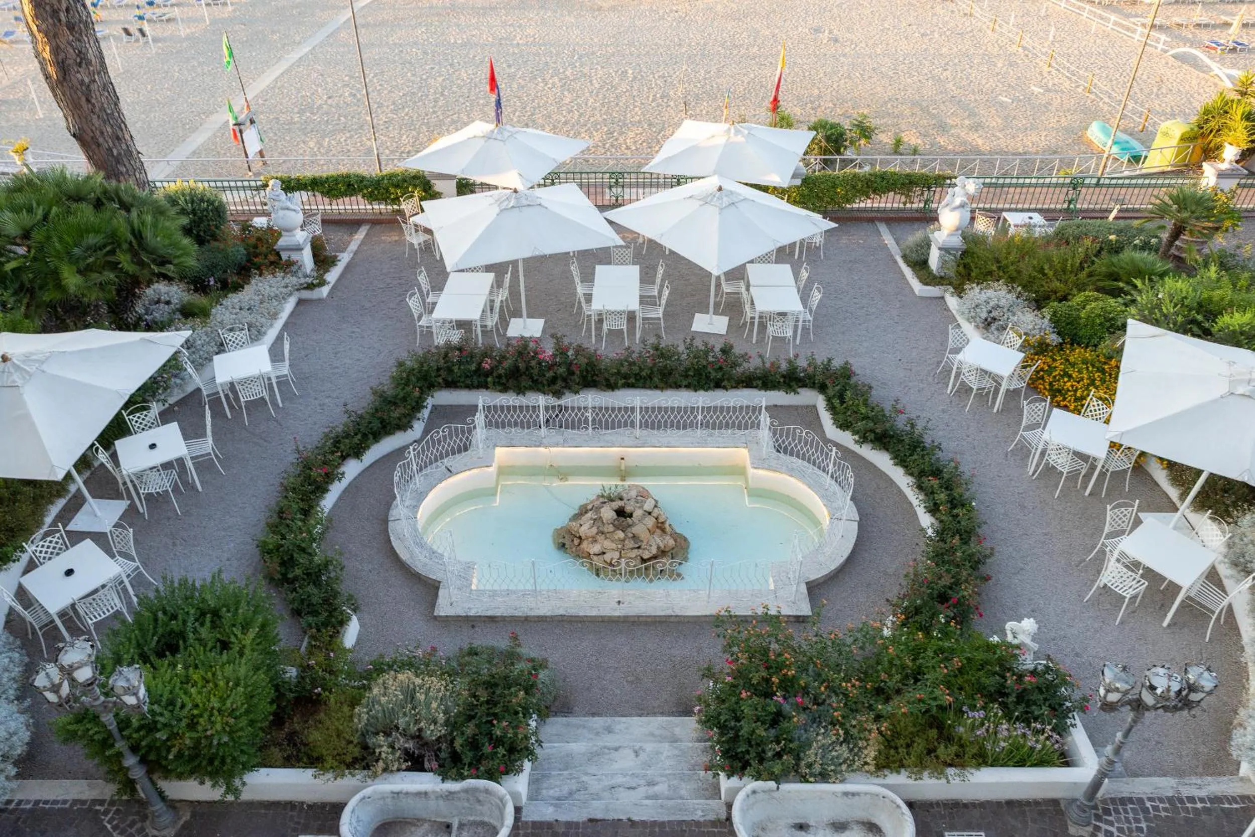 Garden in Villa Maria Teresa Boutique Hotel
