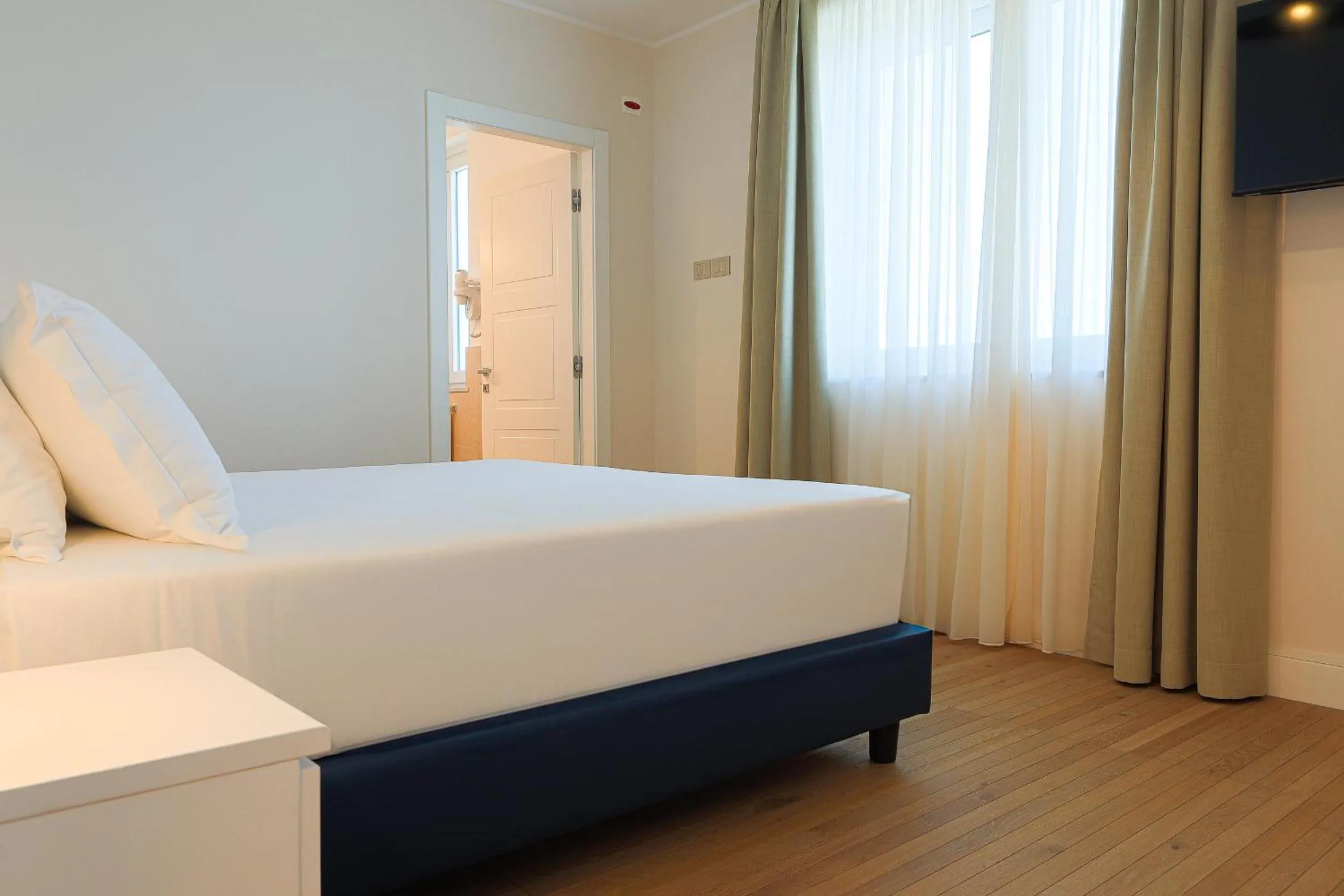 Bedroom, Bed in Villa Maria Teresa Boutique Hotel