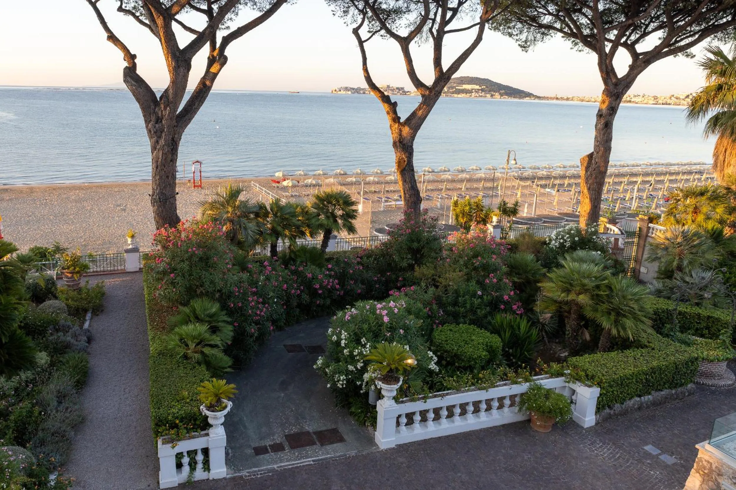Garden in Villa Maria Teresa Boutique Hotel