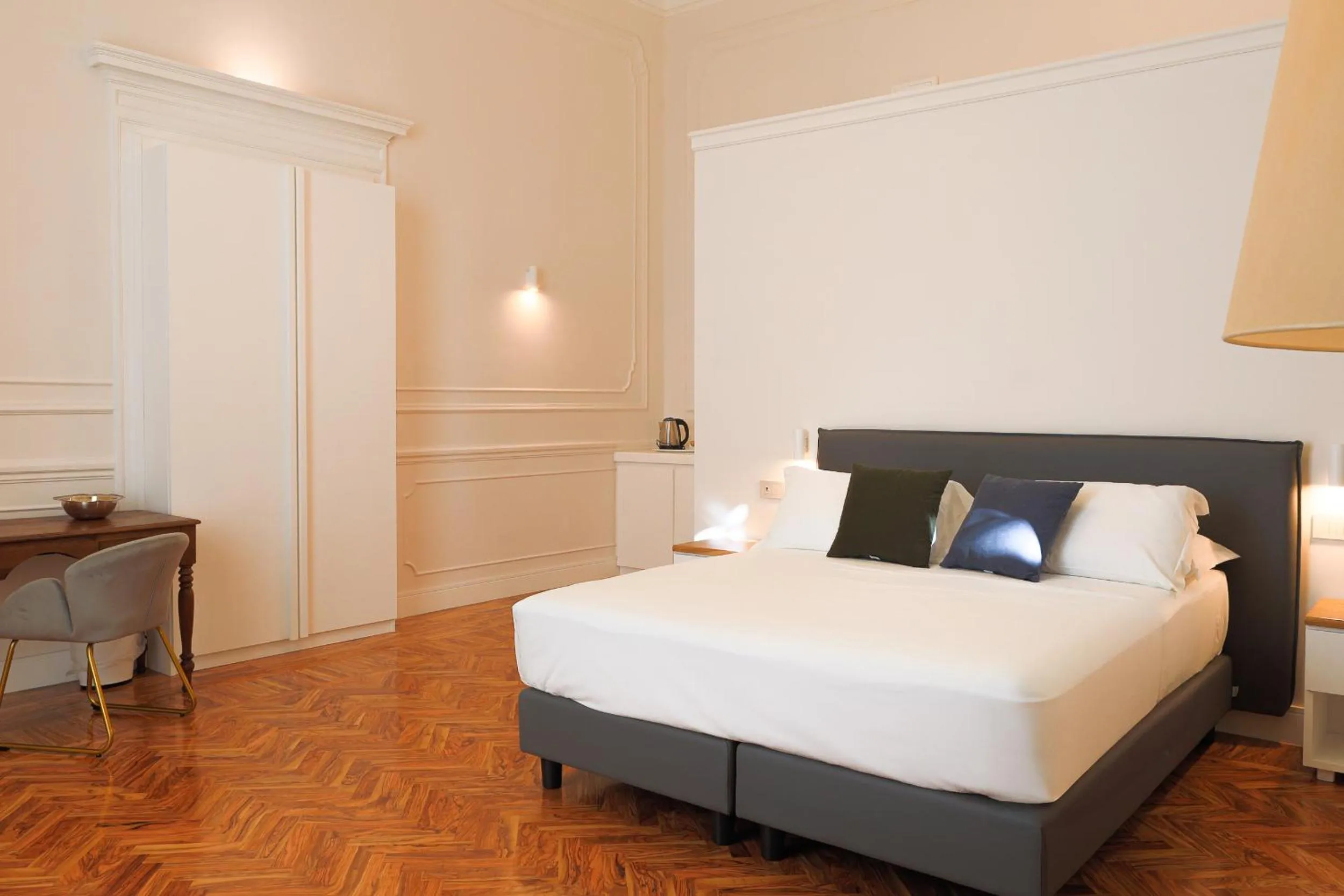 Bedroom, Bed in Villa Maria Teresa Boutique Hotel