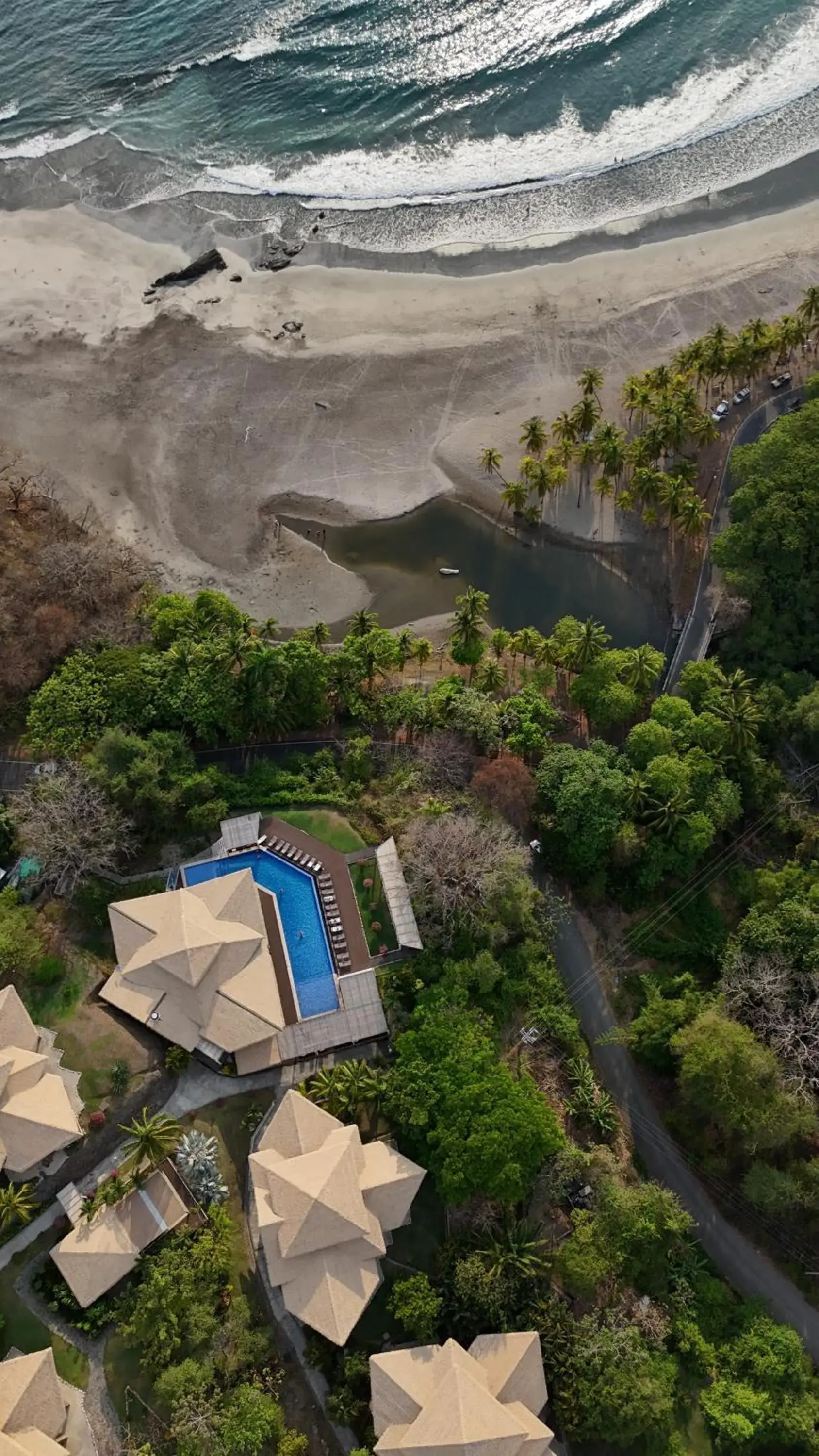 Bird's eye view in Nammbú Beach Front Bungalows Bird's eye view in Nammbú Beach Front Bungalows