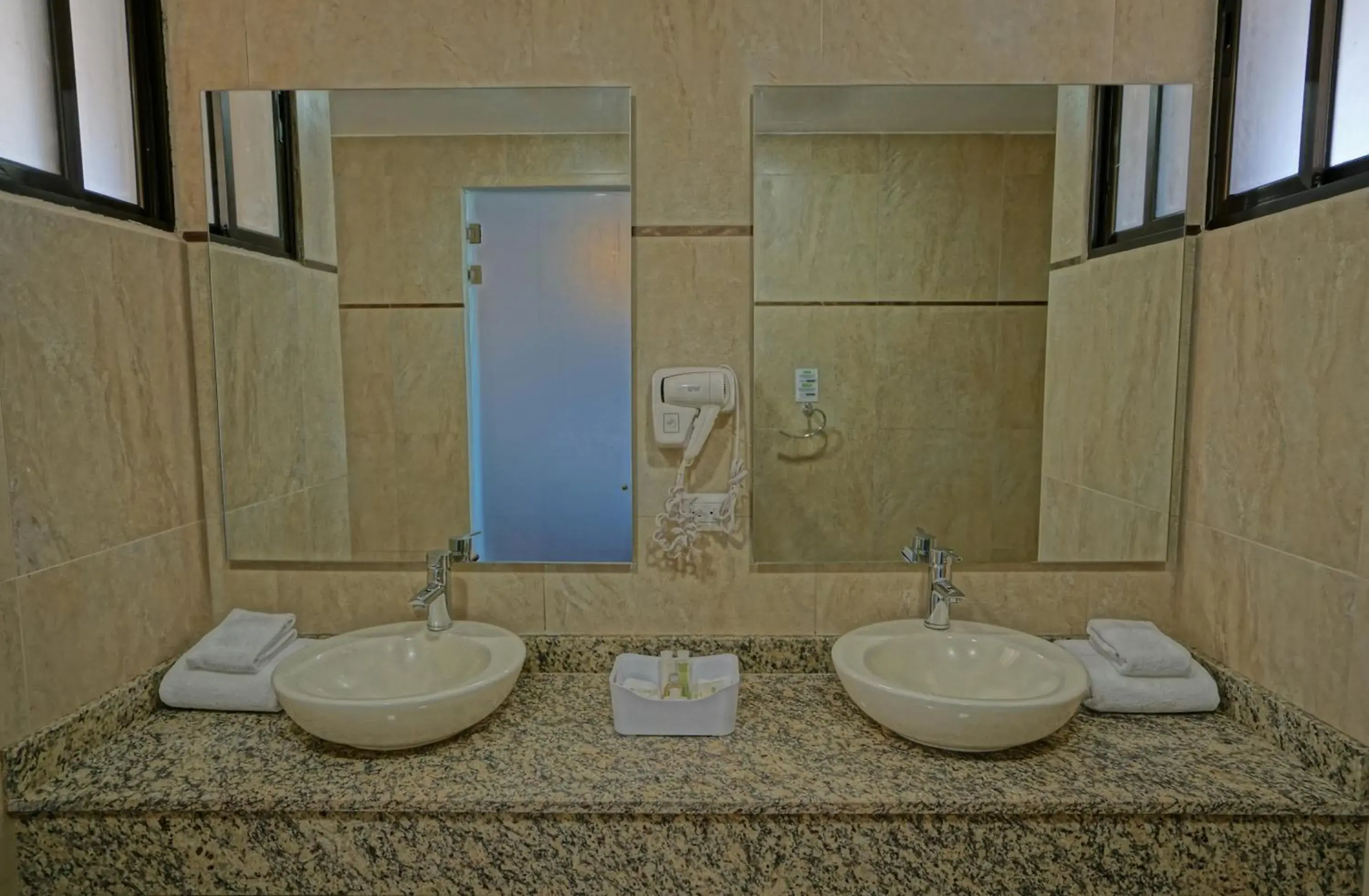 Suite in Nammbú Beach Front Bungalows Suite in Nammbú Beach Front Bungalows