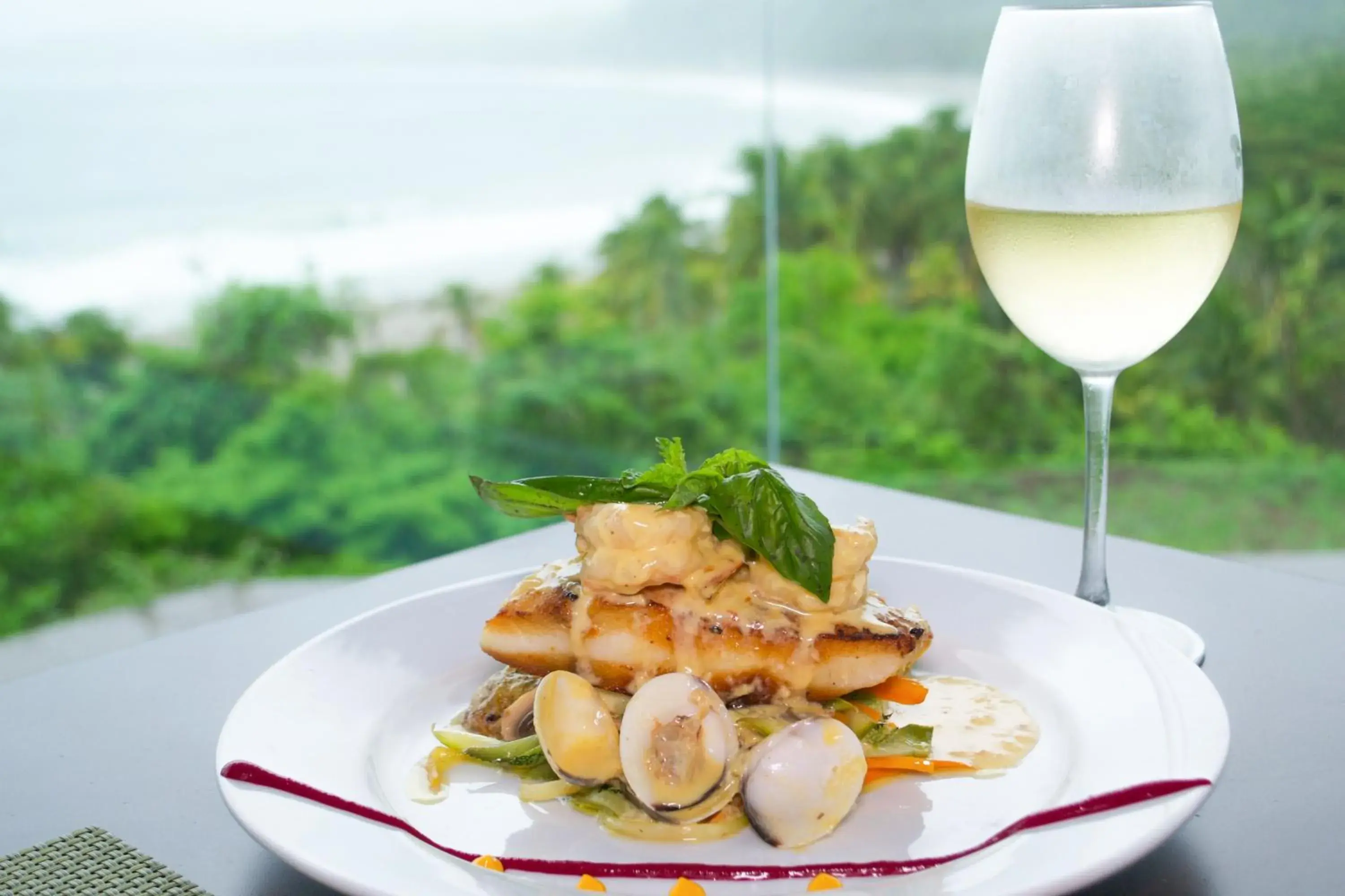 Restaurant/places to eat in Nammbú Beach Front Bungalows Restaurant/places to eat in Nammbú Beach Front Bungalows