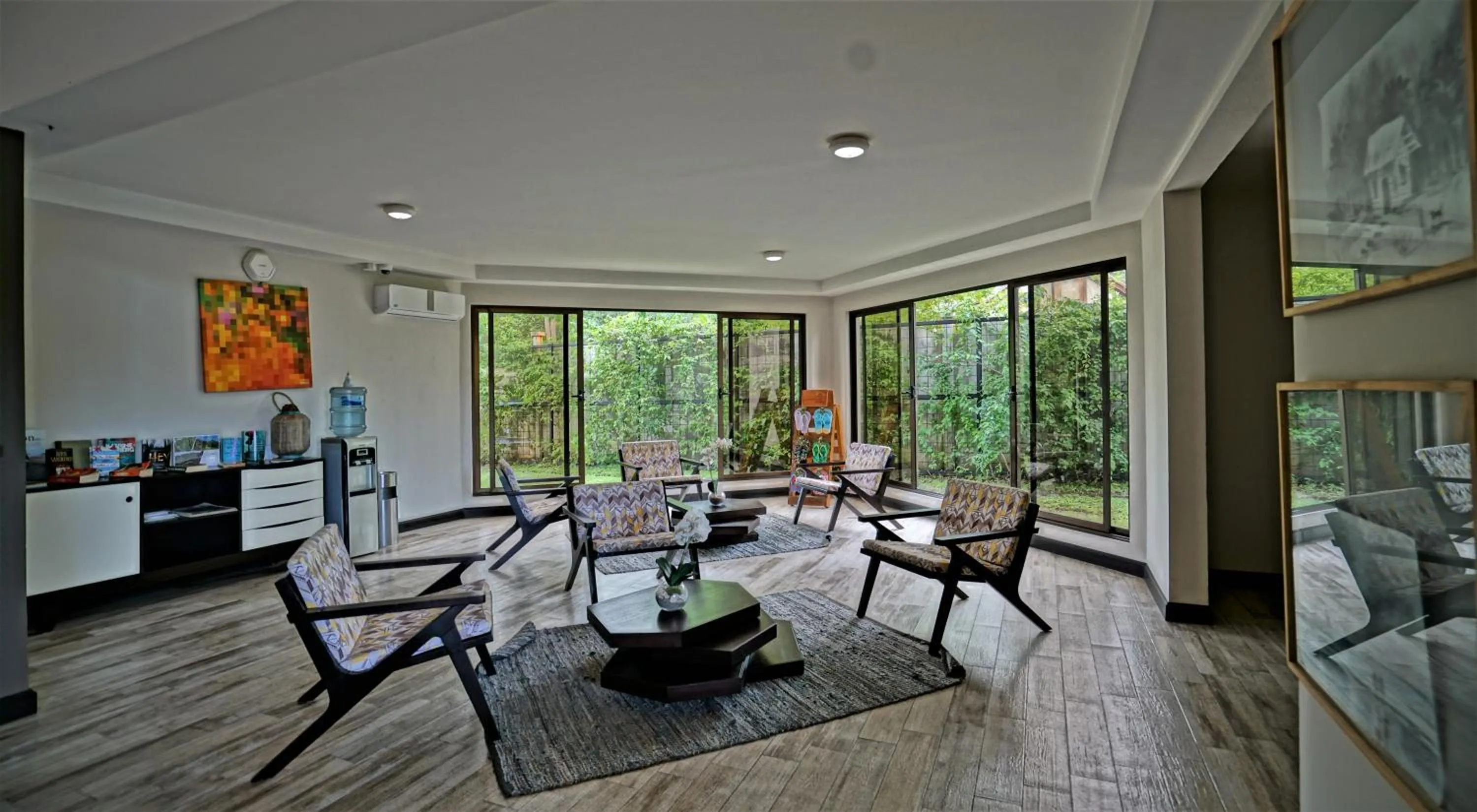 Lobby or reception in Nammbú Beach Front Bungalows