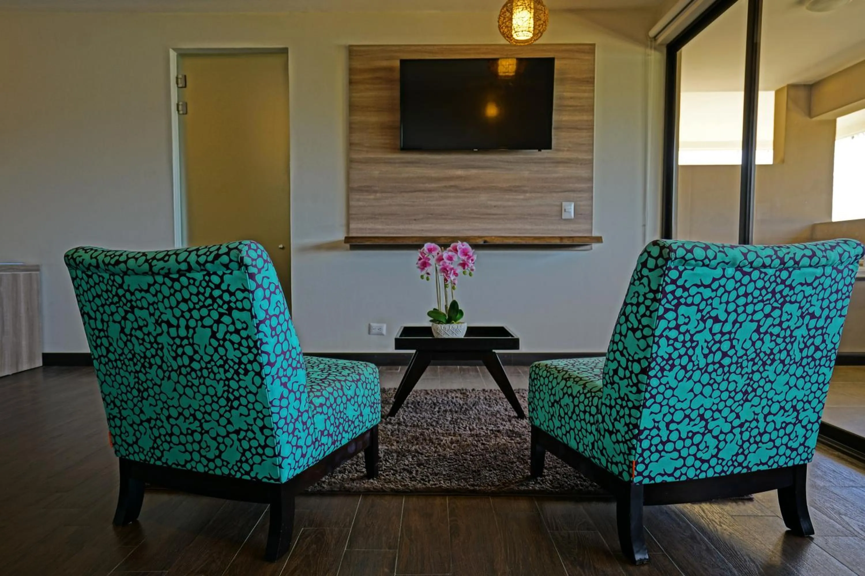 Seating area in Nammbú Beach Front Bungalows
