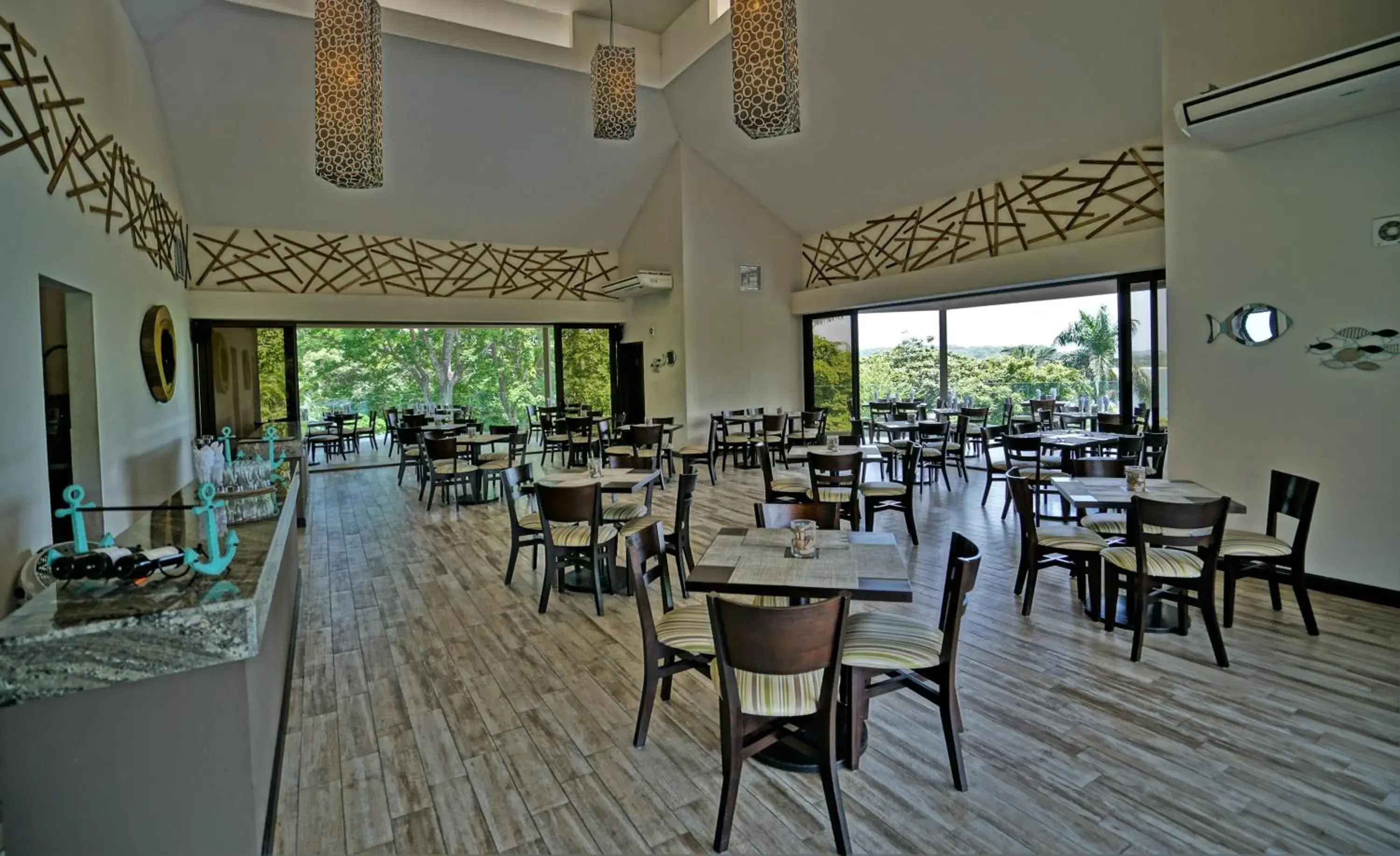 Restaurant/places to eat in Nammbú Beach Front Bungalows Restaurant/places to eat in Nammbú Beach Front Bungalows