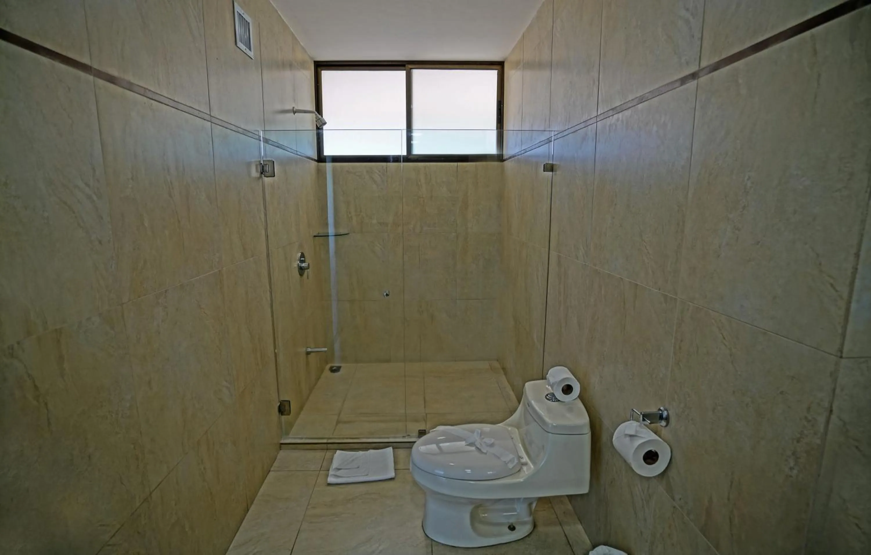 Bathroom in Nammbú Beach Front Bungalows