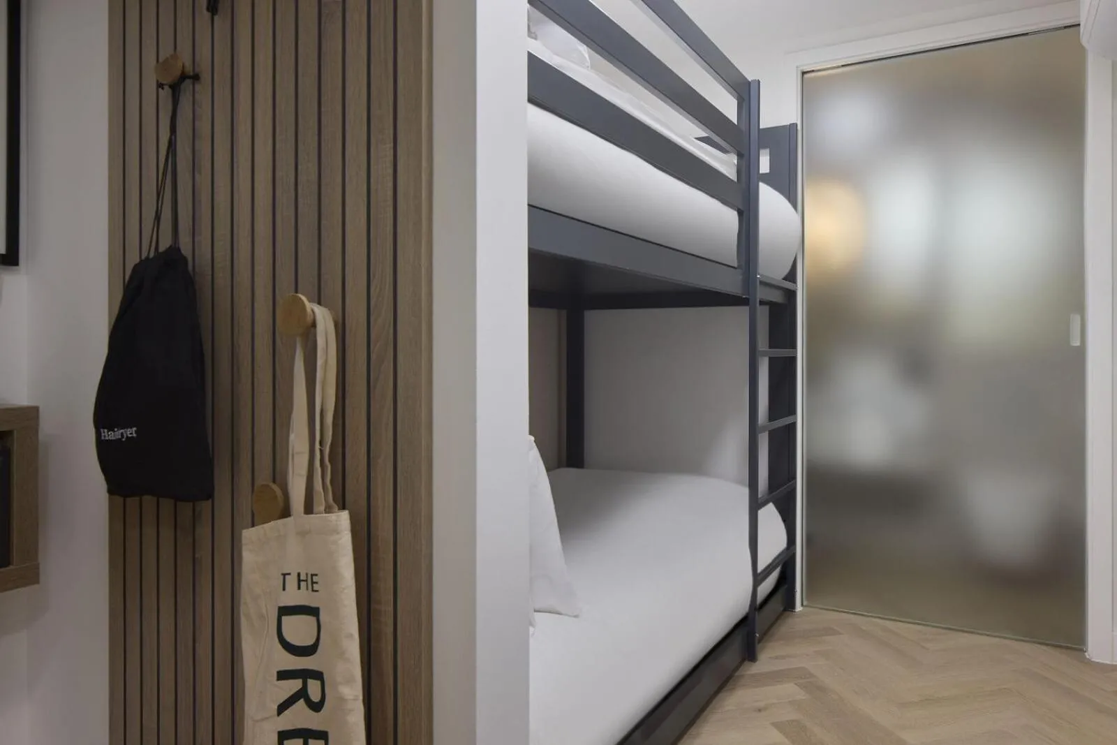Economy Twin Room in The Drey - Kensington, Earl's Court