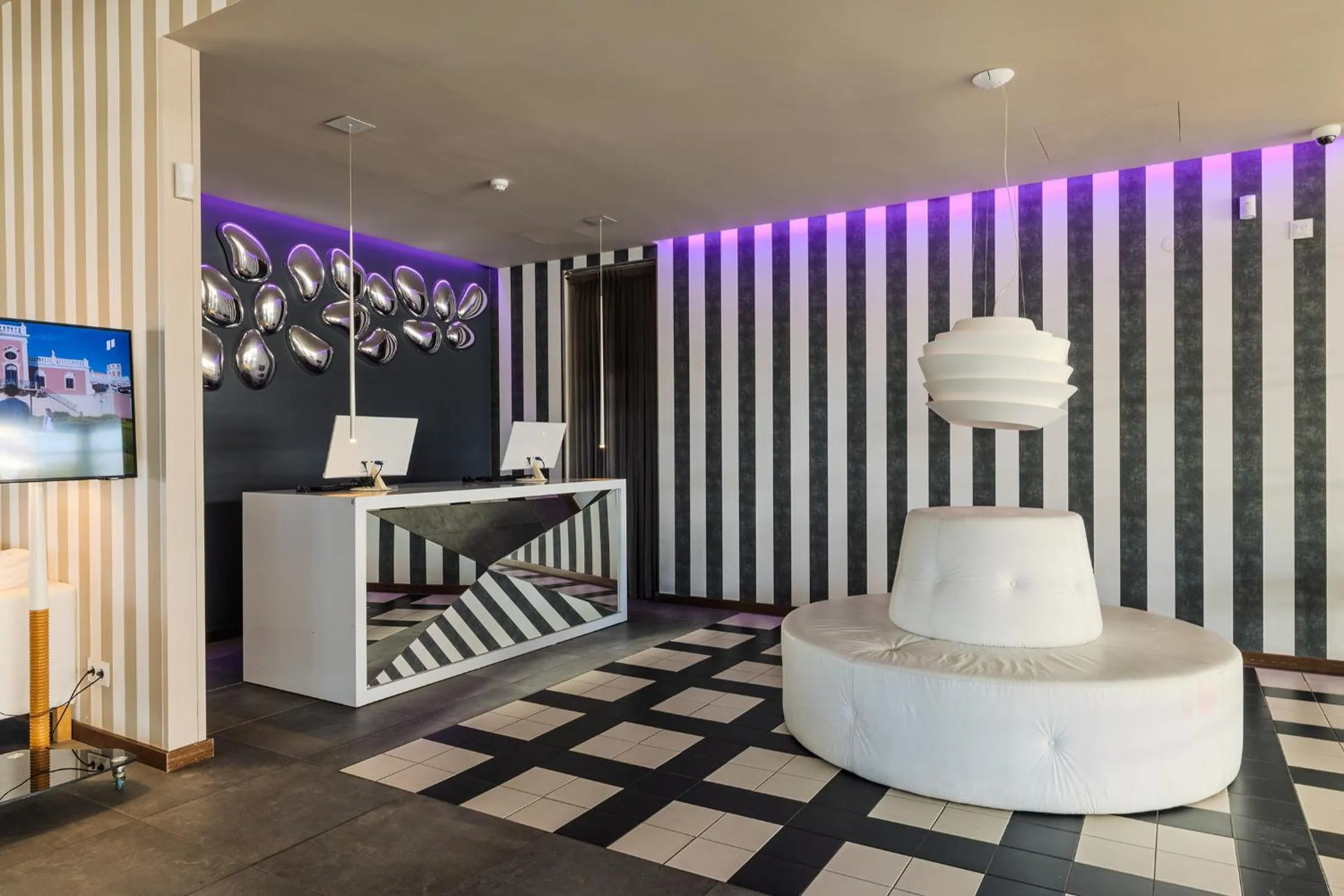 Lobby or reception in Pestana Alvor South Beach Premium Suite Hotel