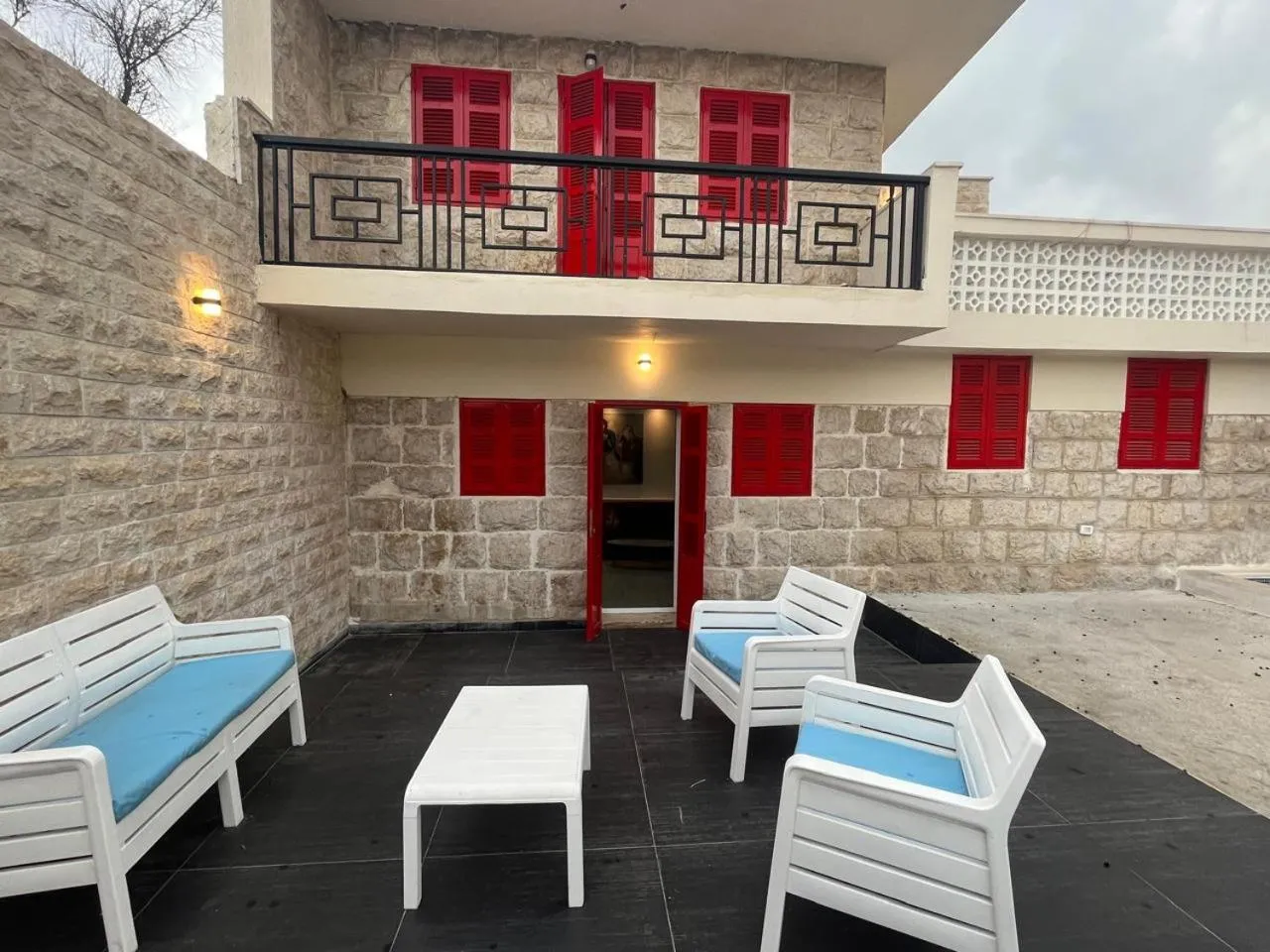 Terminal K Bhamdoun Hotel