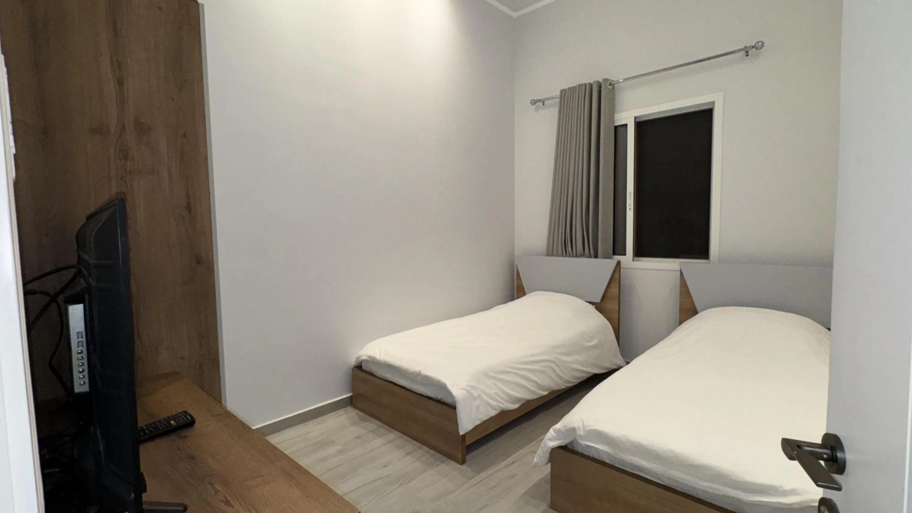 Bed in Terminal K Bhamdoun Hotel