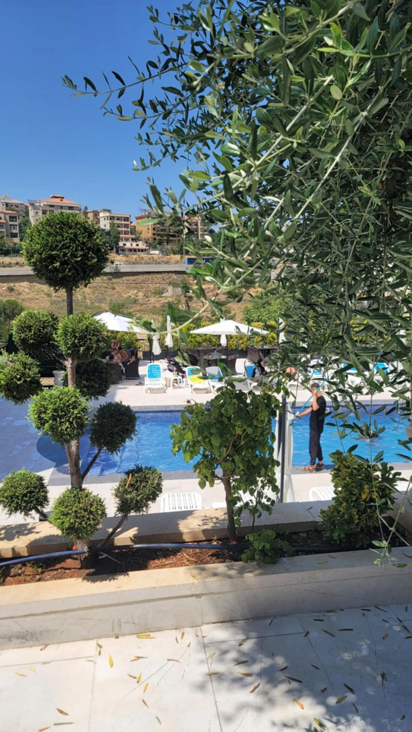 Swimming pool in Terminal K Bhamdoun Hotel