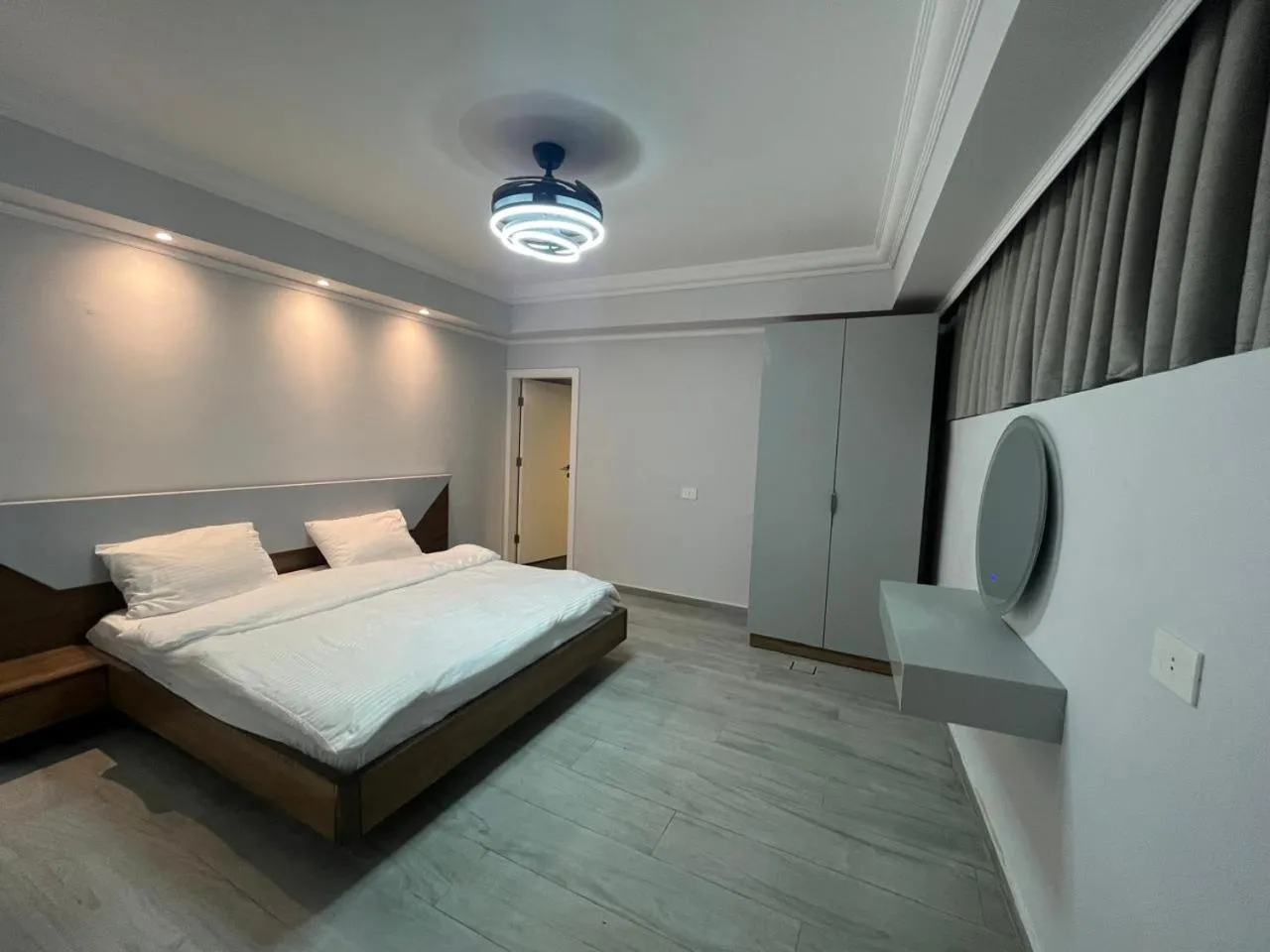 Bed in Terminal K Bhamdoun Hotel
