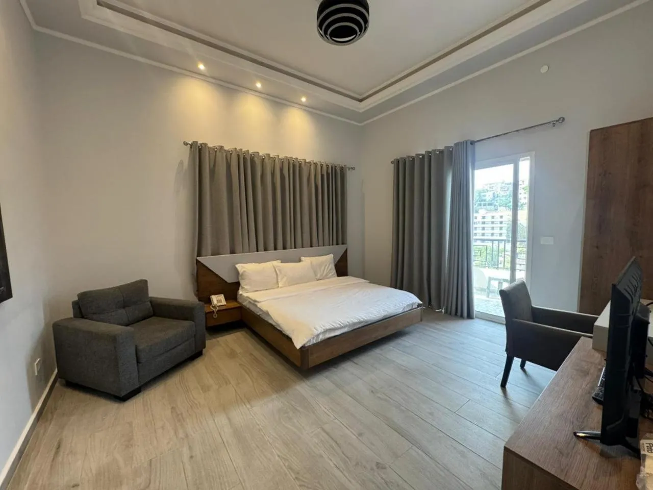 Bed in Terminal K Bhamdoun Hotel