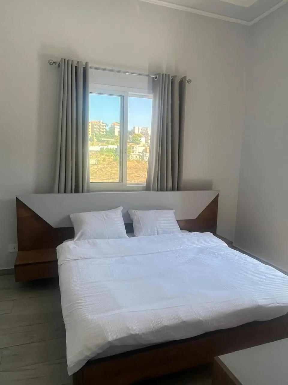 Bed in Terminal K Bhamdoun Hotel