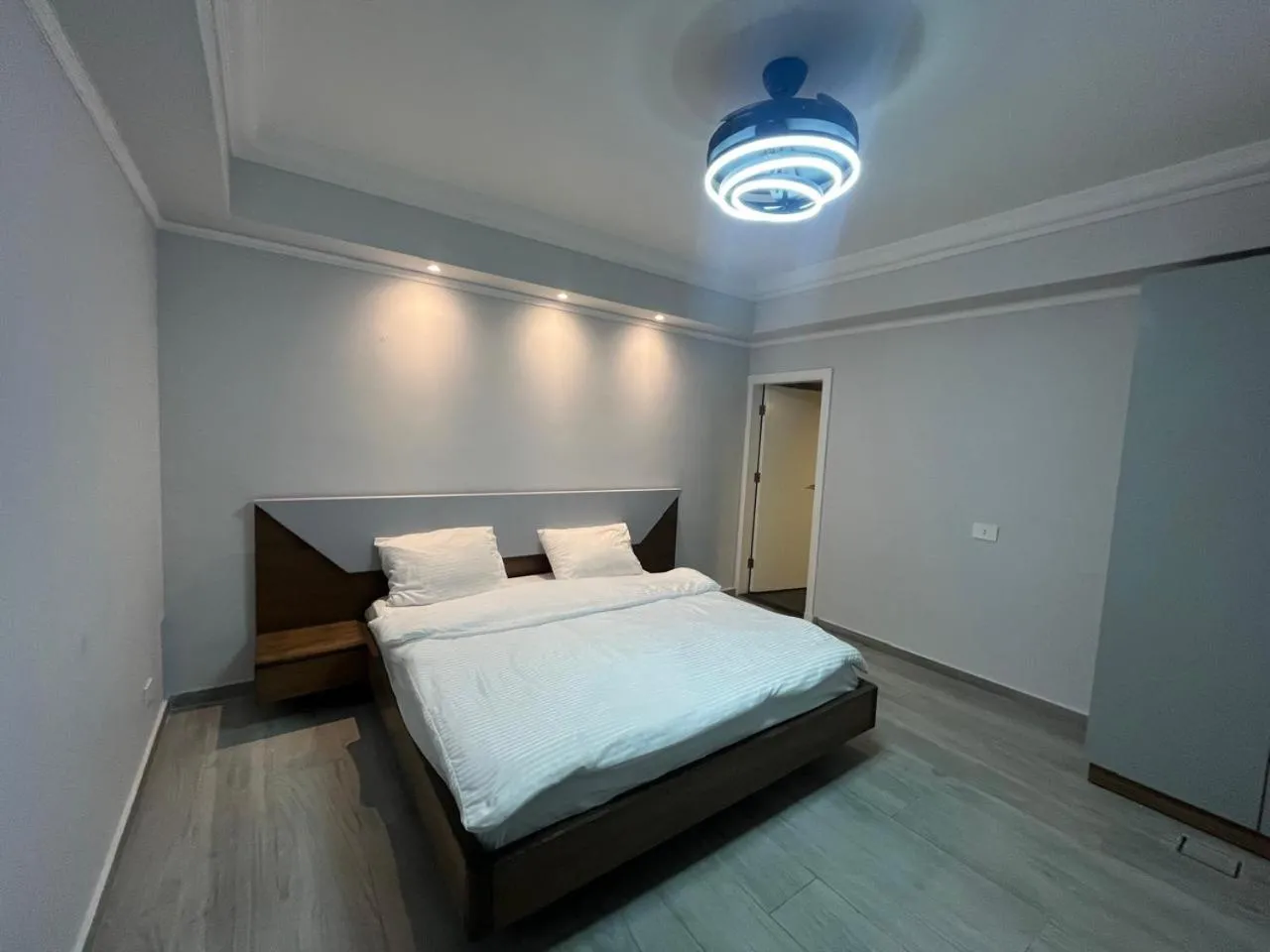 Bed in Terminal K Bhamdoun Hotel