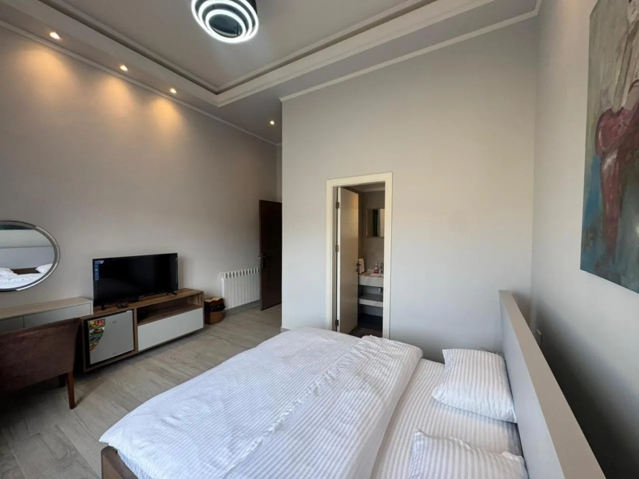 Bed in Terminal K Bhamdoun Hotel