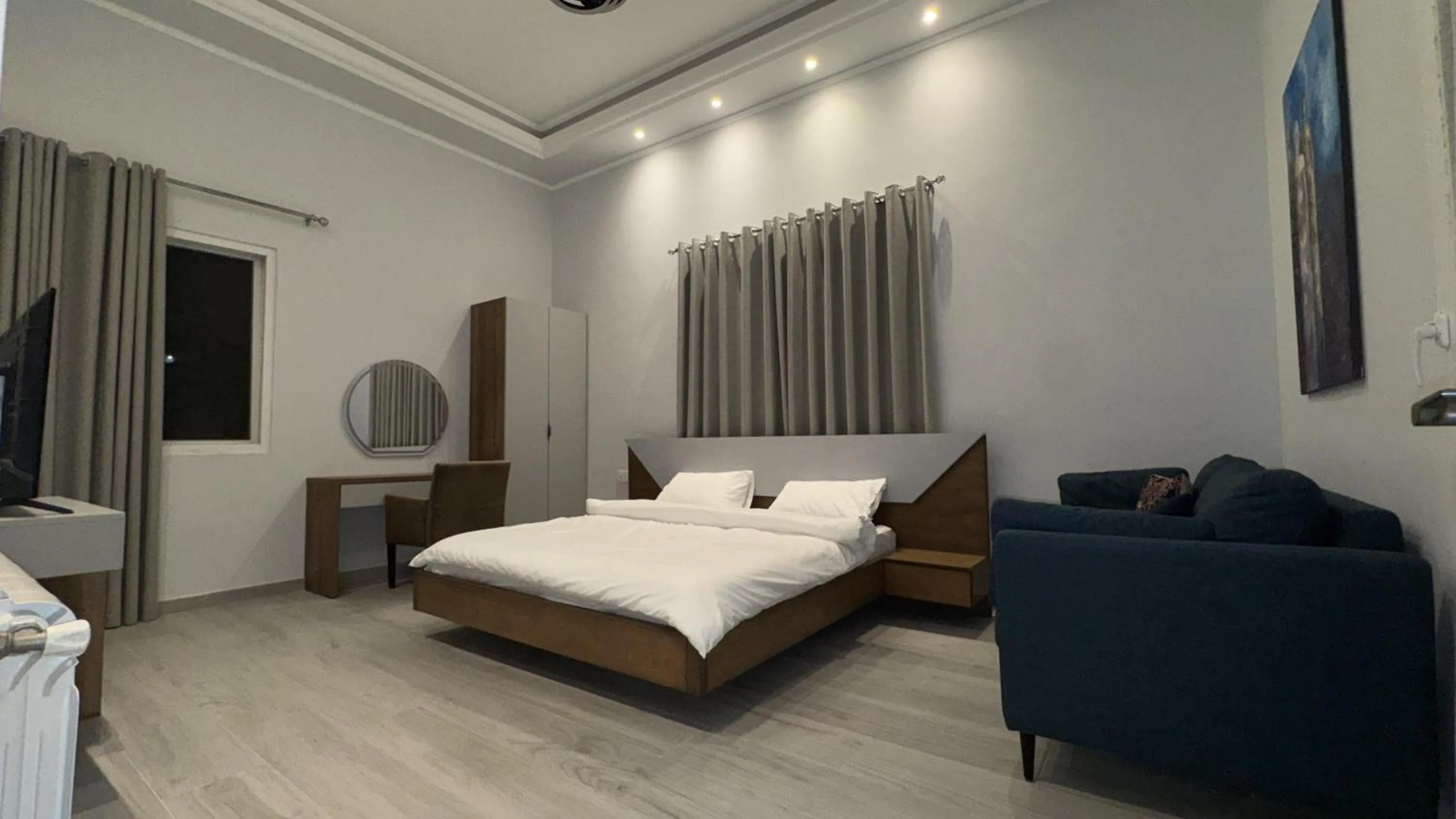 Bed in Terminal K Bhamdoun Hotel