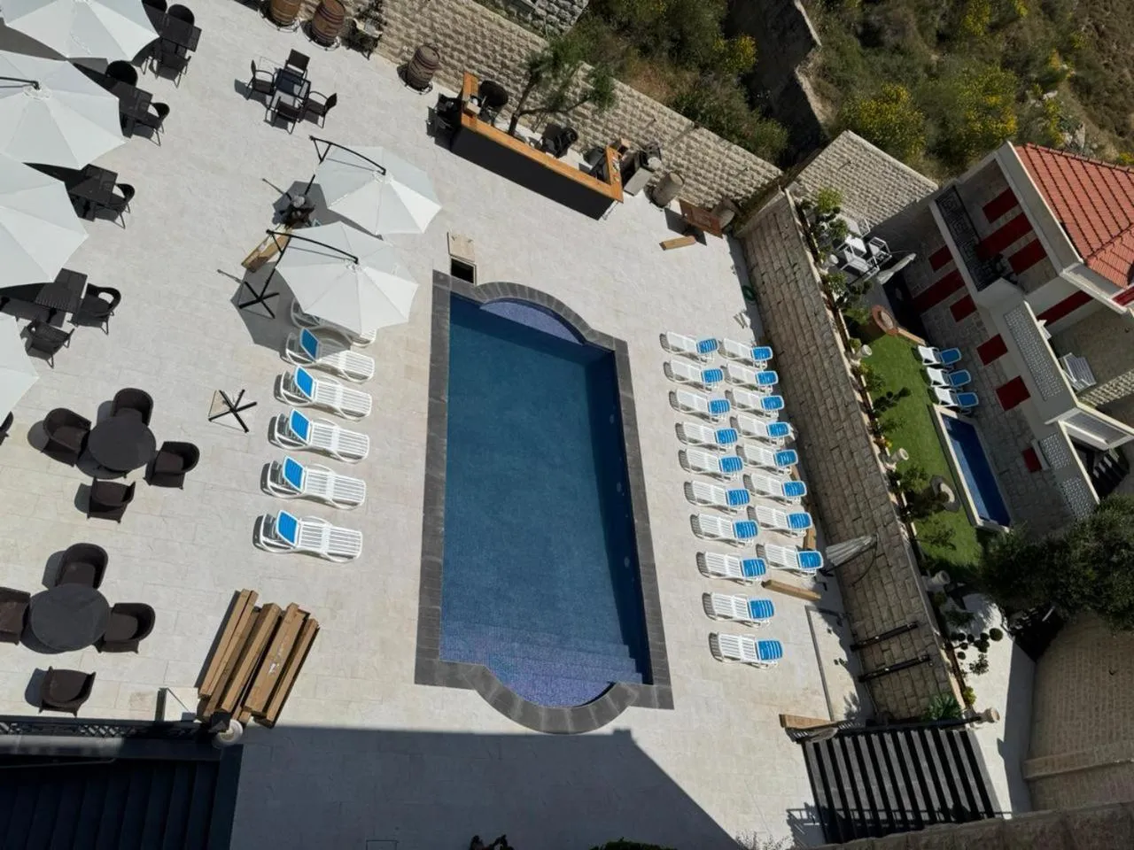 Balcony/Terrace in Terminal K Bhamdoun Hotel