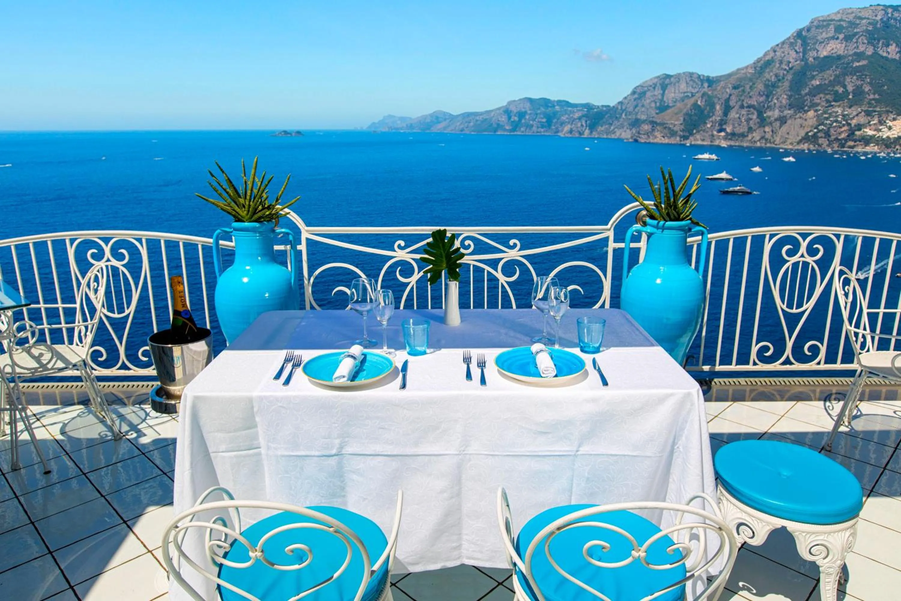 Patio in Hotel Smeraldo