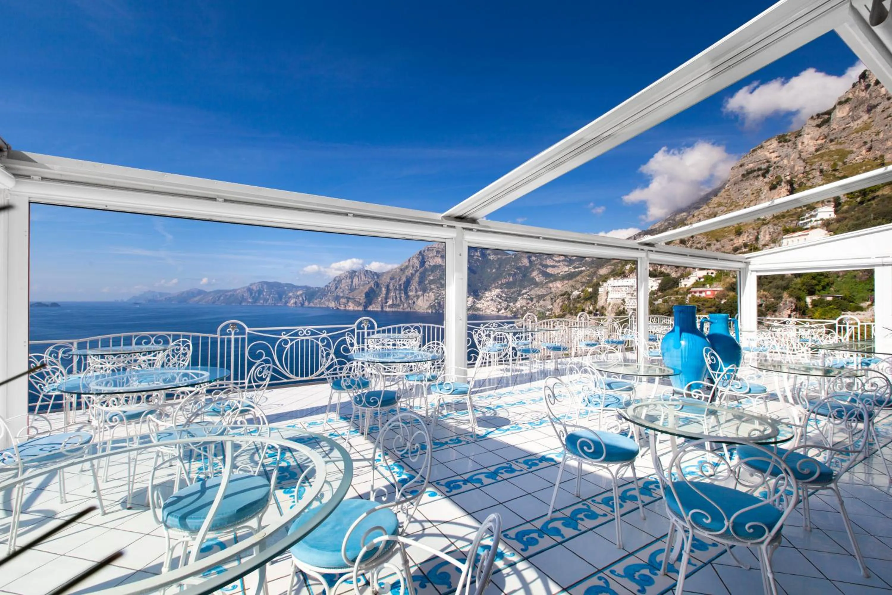 Property building in Hotel Smeraldo