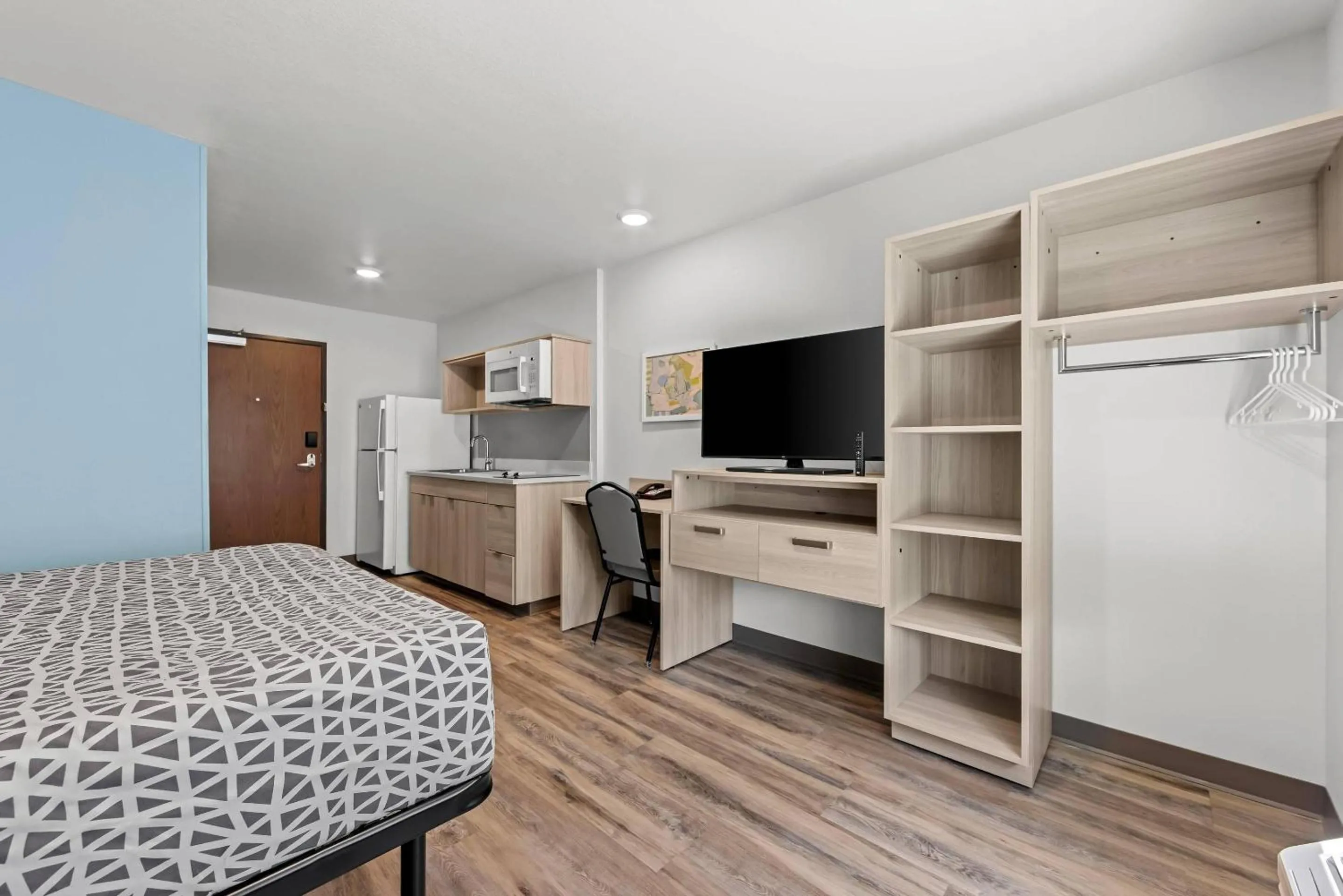 Queen Suite - Non Smoking in WoodSpring Suites Oak Ridge Knoxville