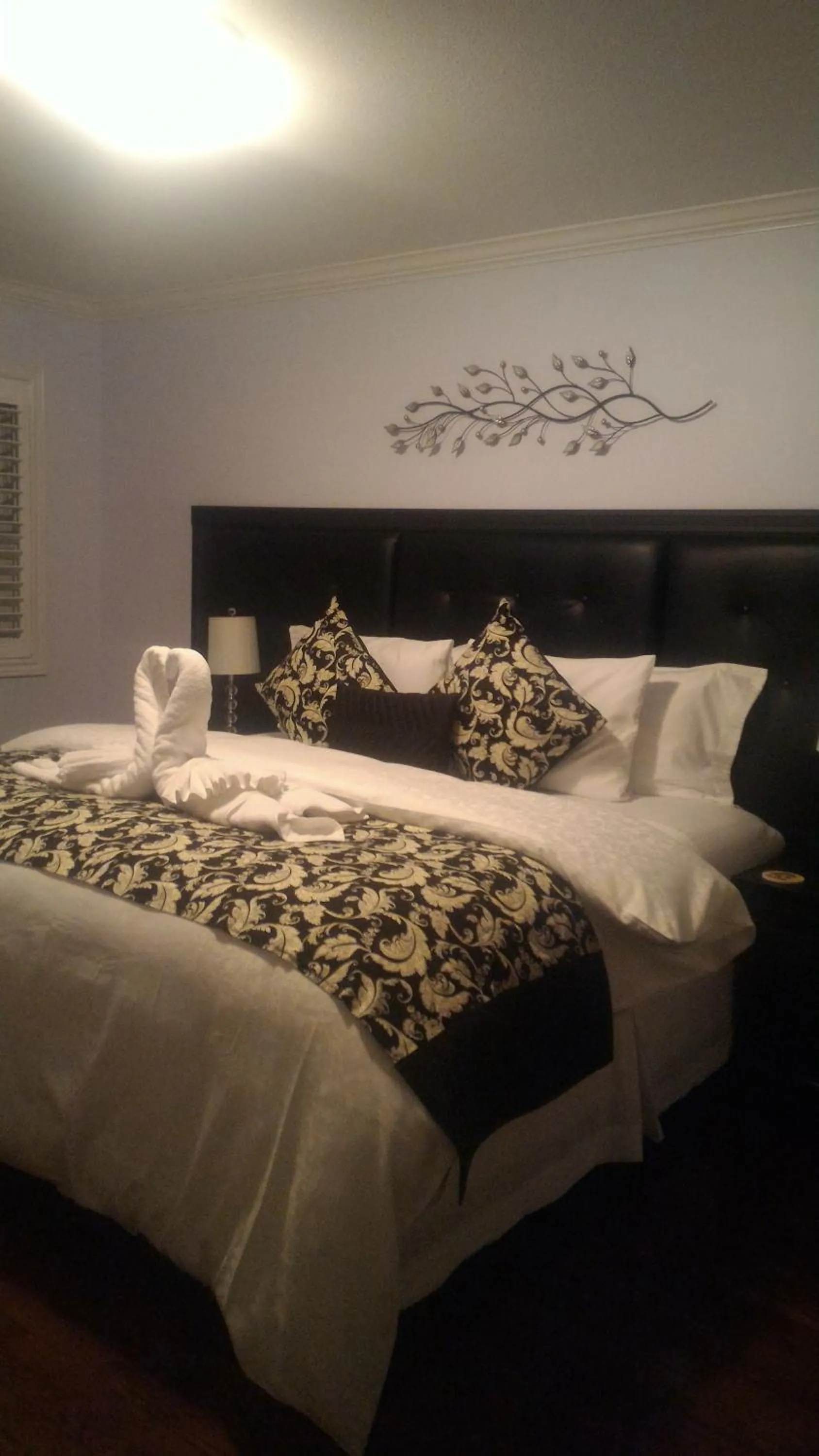 Bedroom, Bed in Blue Skies Bed & Breakfast