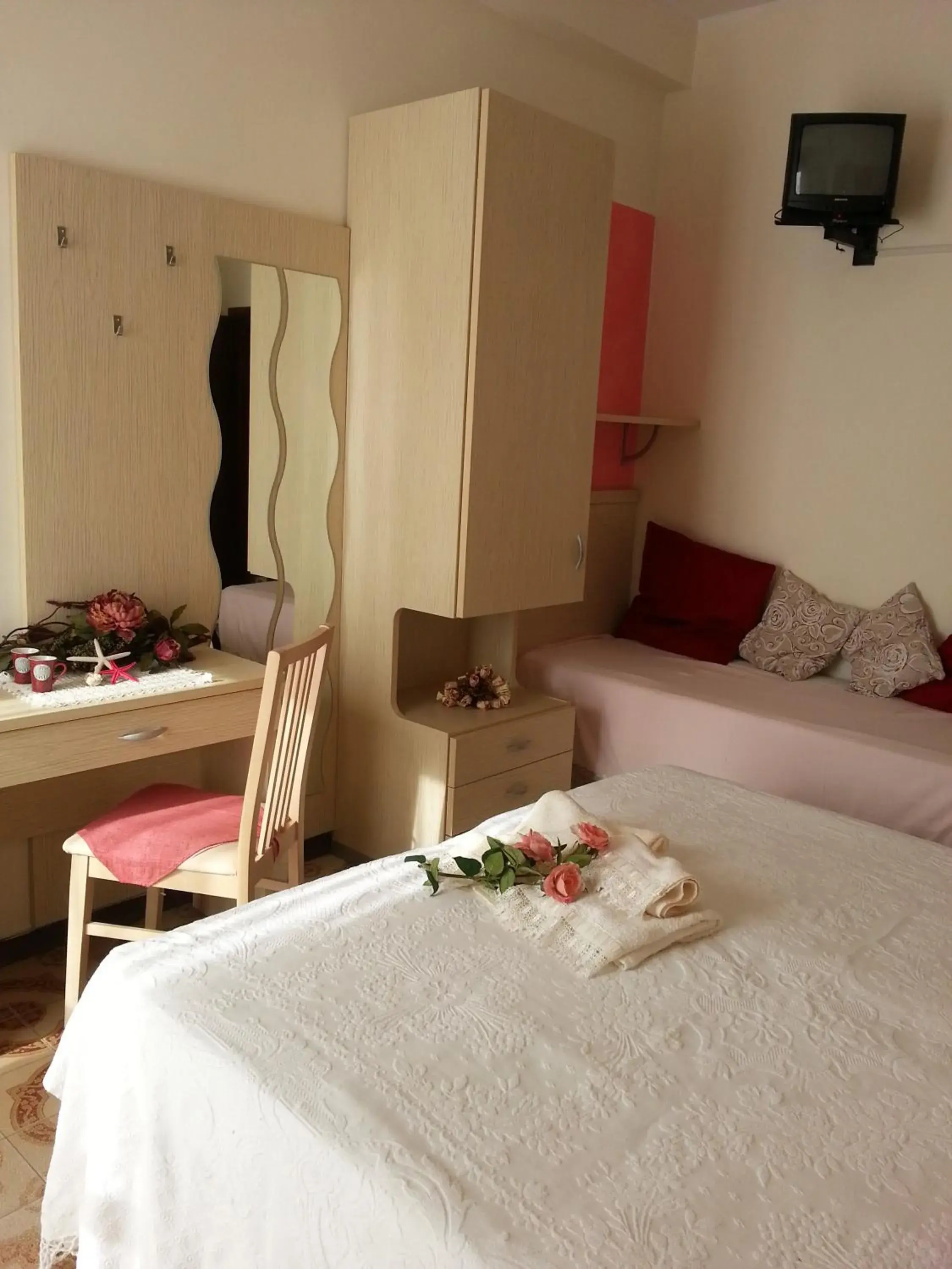 Triple Room in Hotel Maxim Triple Room in Hotel Maxim