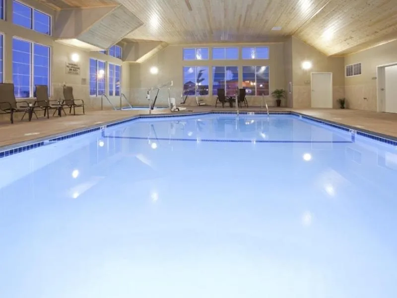 Swimming pool in GrandStay Hotel & Suites Thief River Falls