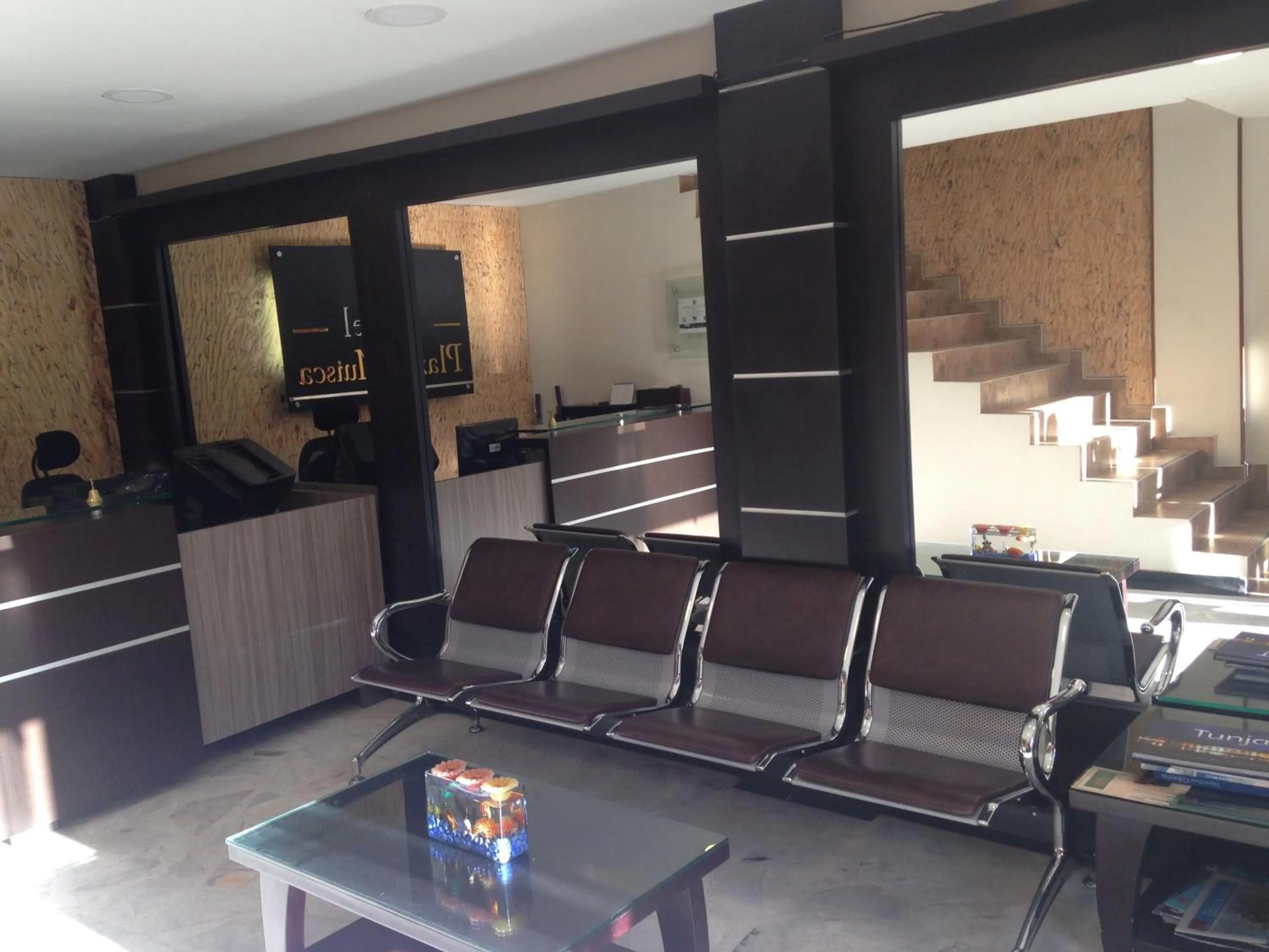 Living room in Hotel Plaza Muisca