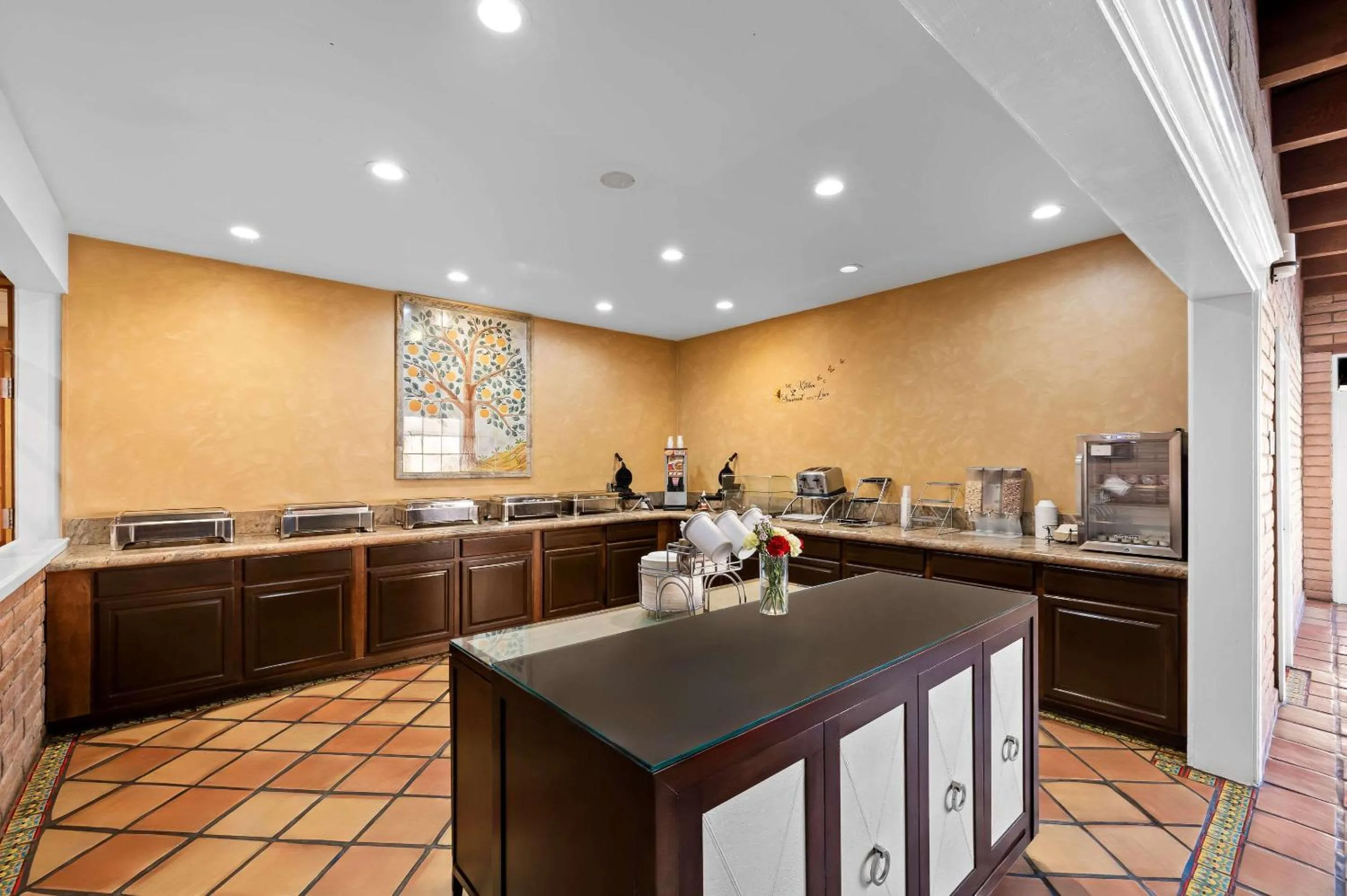 Breakfast in Clarion Inn