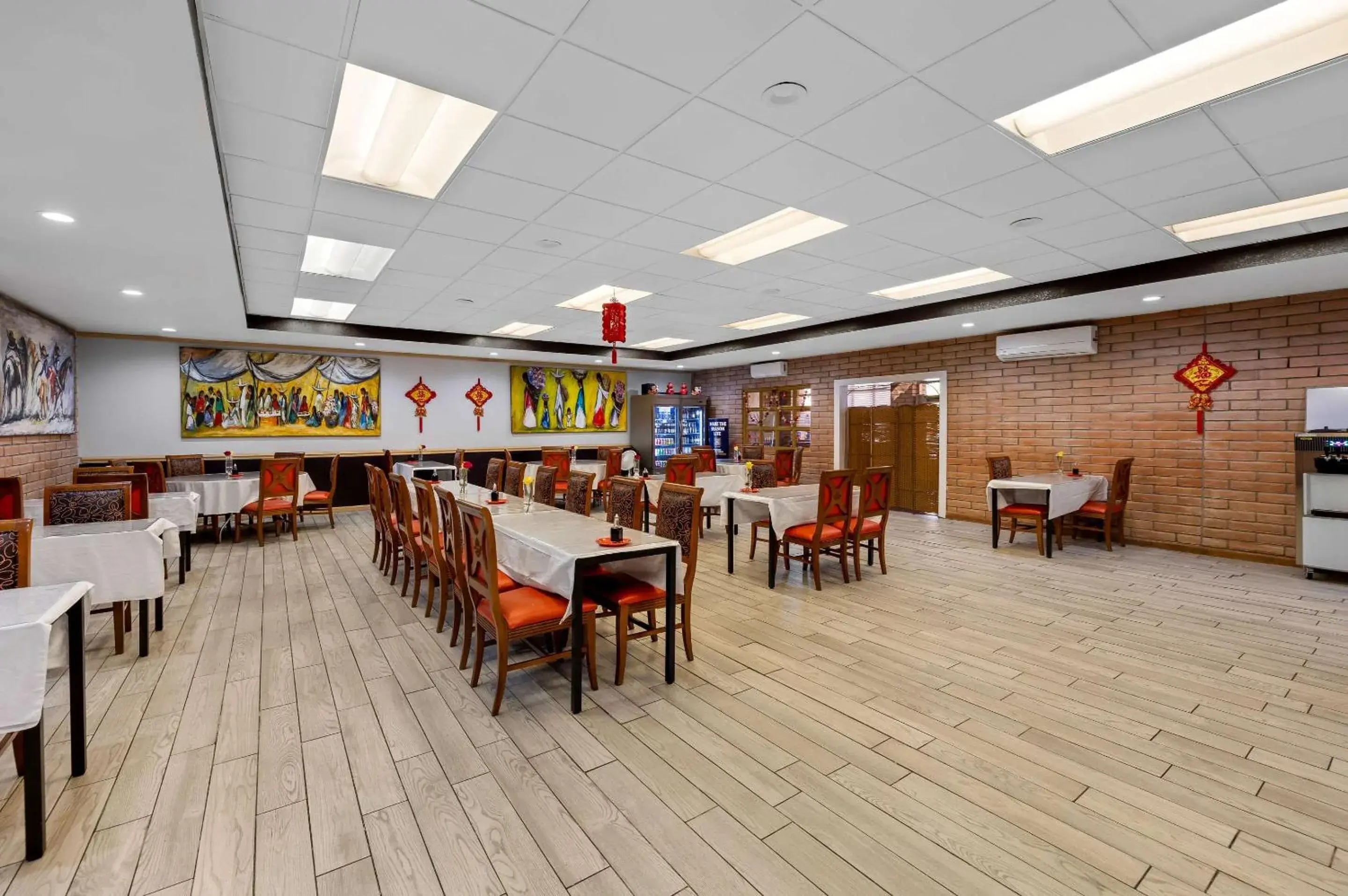 Restaurant/places to eat in Clarion Inn Restaurant/places to eat in Clarion Inn