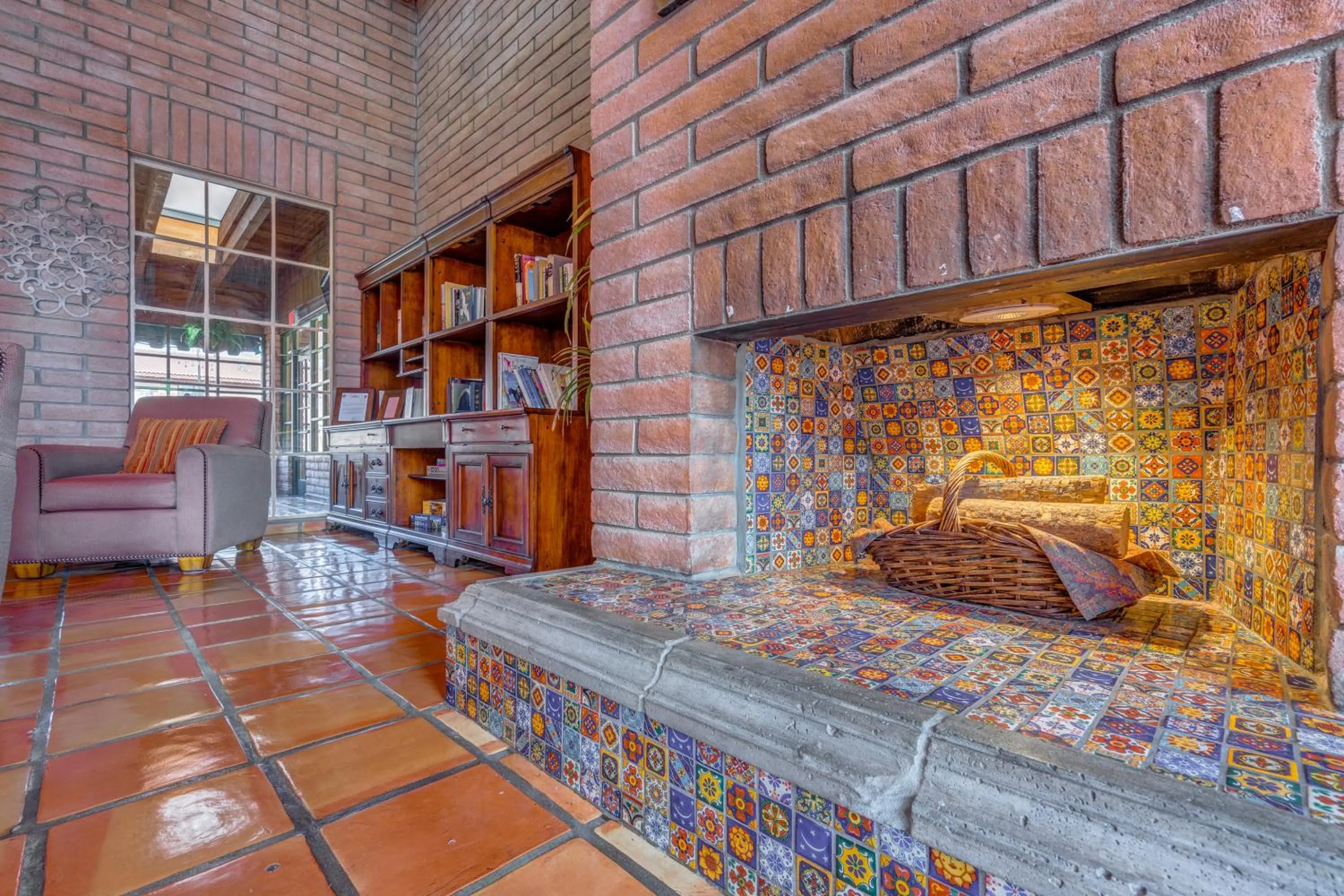 Library in Clarion Inn